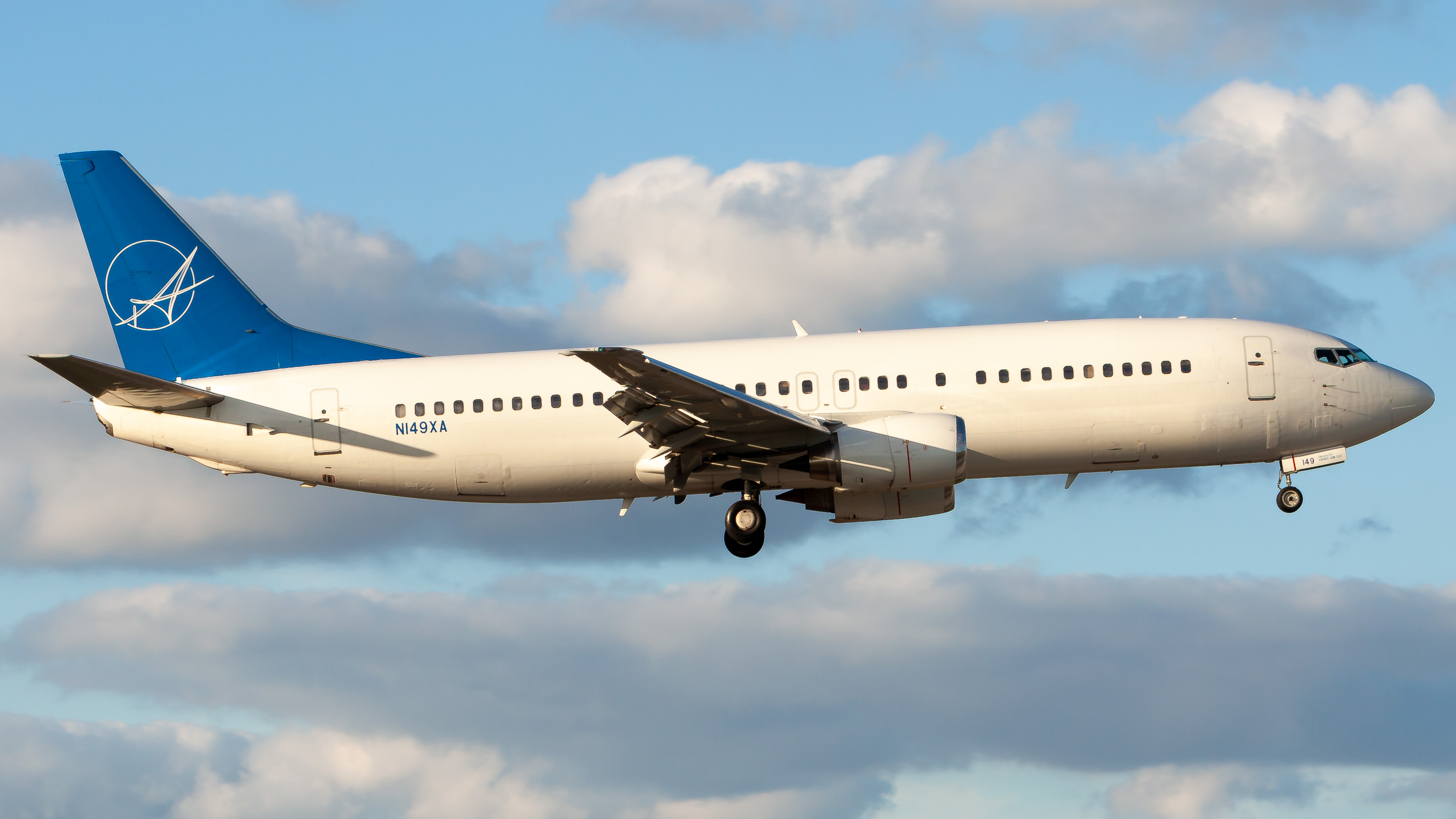 Full size: iAero Airways Boeing 737-400 N149XA at Miami International Airport