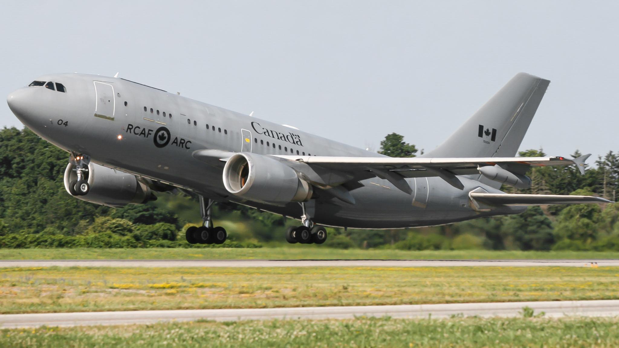 Full size: Royal Canadian Air Force Airbus CC-150 Polaris 15004 at Hamilton John C. Munro International Airport