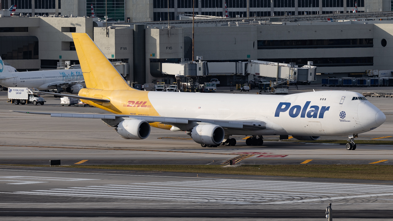 Full size: Polar Air Boeing 747-8F N851GT at Miami International Airport