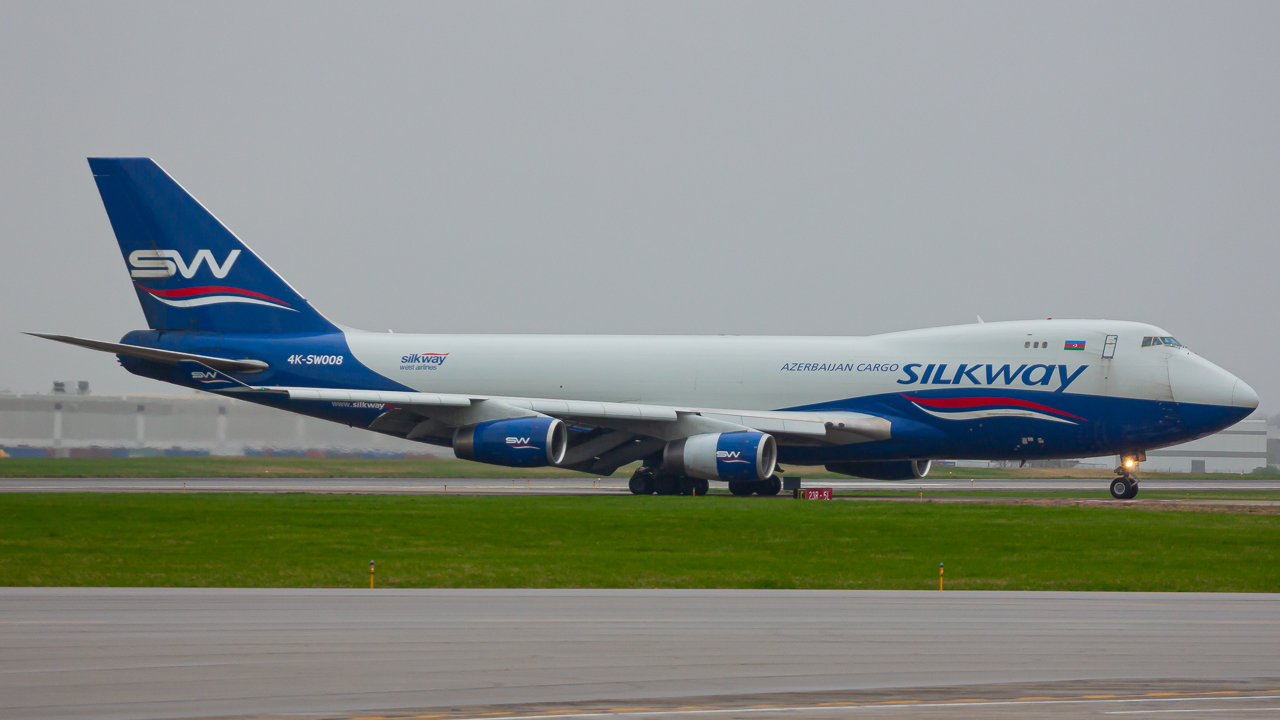 Full size: Silkway Boeing 747-400F 4K-SW008 at Rickenbacker International Airport