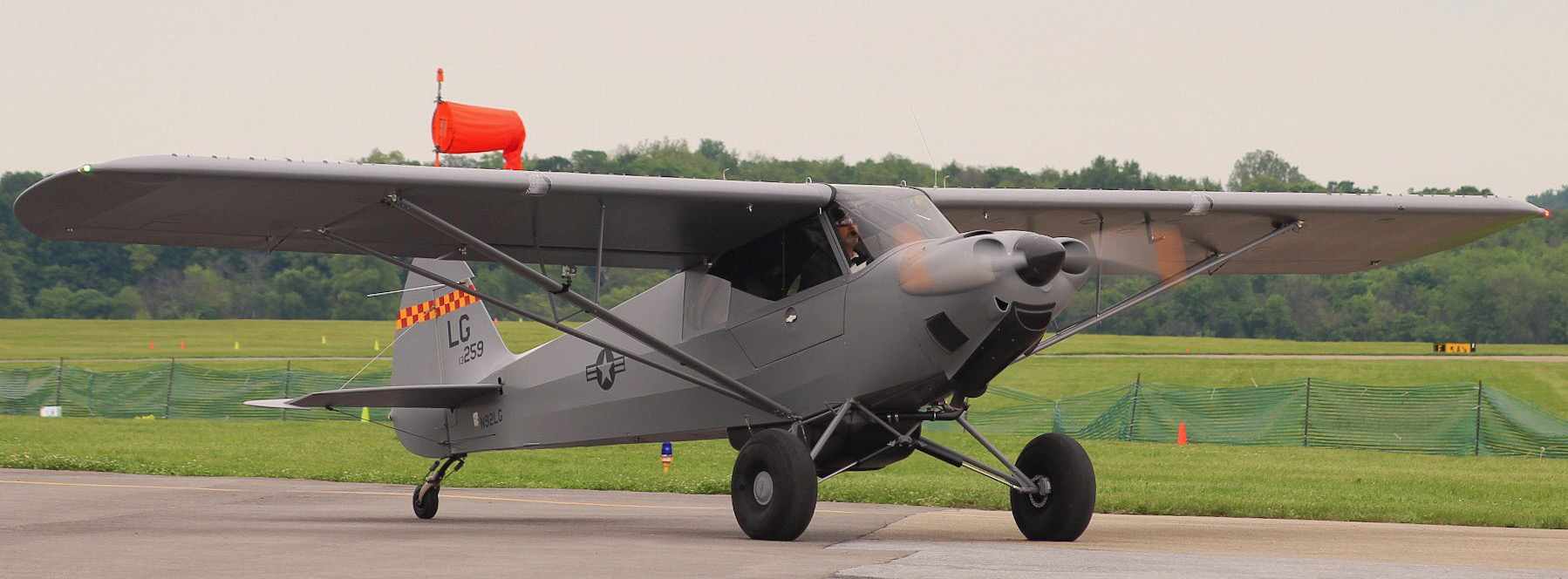 Full size: PRIVATE CubCrafters Carbon Cub N92LG at Frederick Municipal Airport