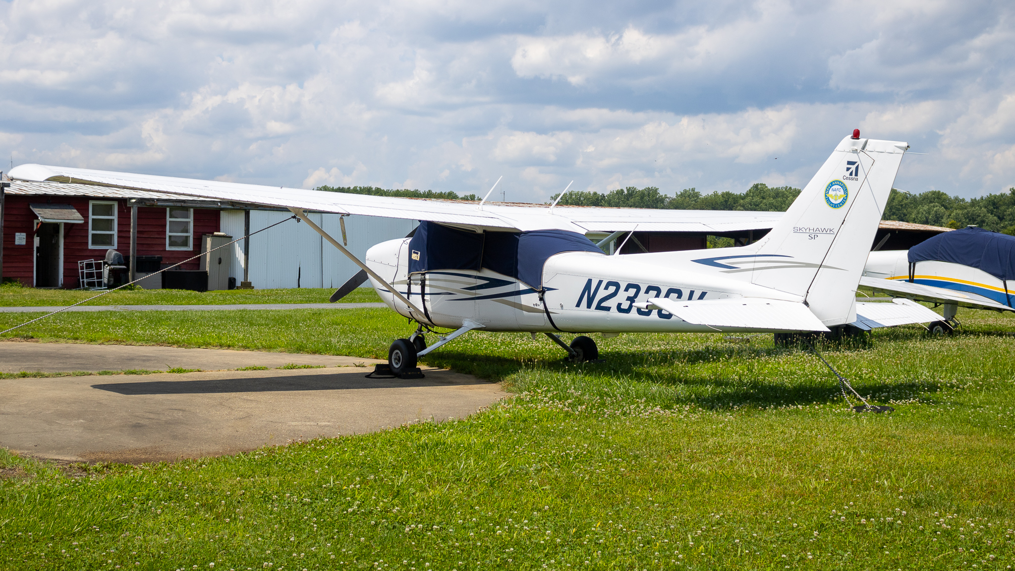 Full size: PRIVATE Cessna 172 N2336V at Lee Airport