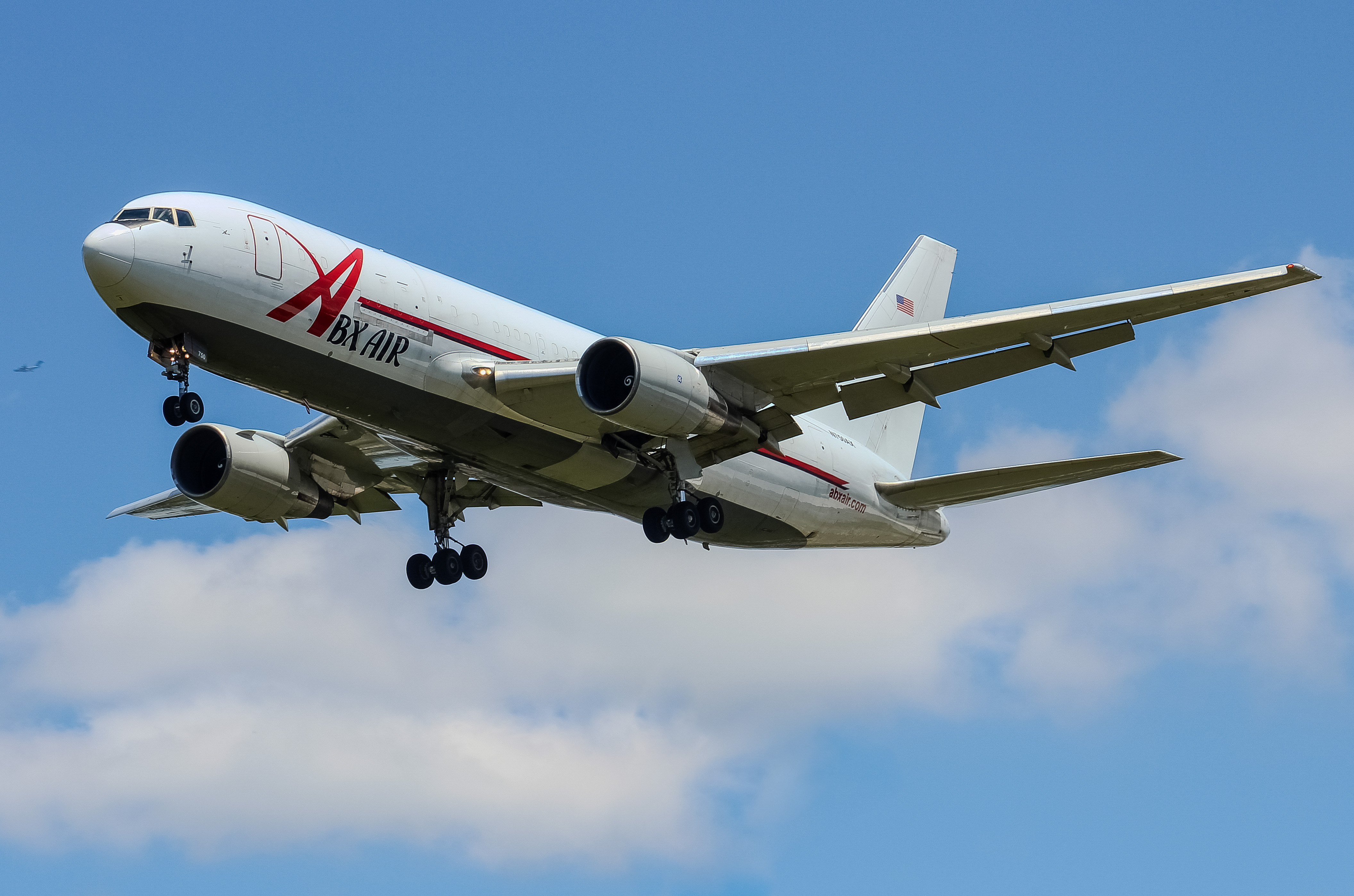 Full size: ABX Air  Boeing 767-200F N750AX at Cincinnati/Northern Kentucky International Airport