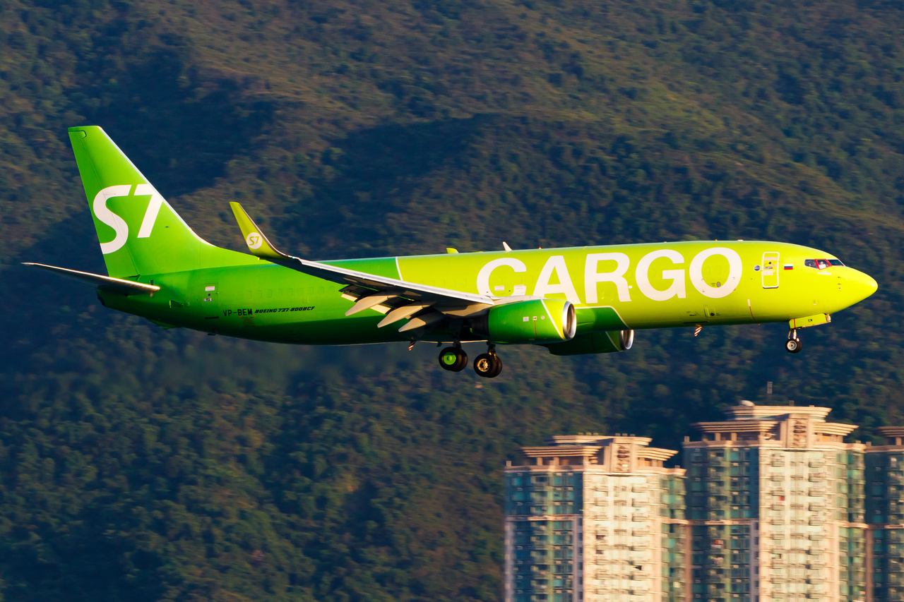 Full size: S7 Cargo Boeing 737-800F VP-BEM at Hong Kong International Airport