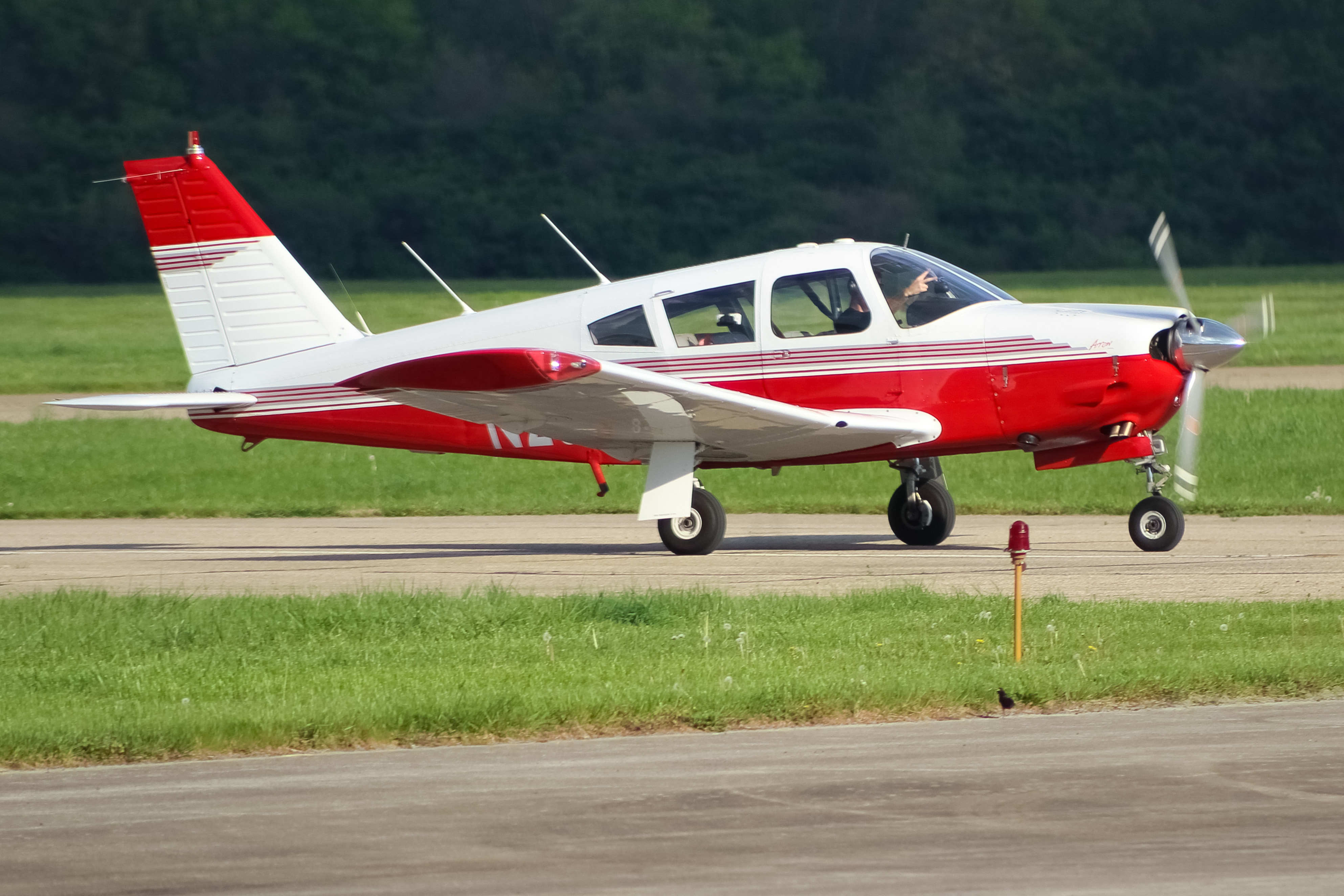 Full size: PRIVATE  Piper 28 Archer N2995R at Cincinnati Municipal Airport/Lunken Field