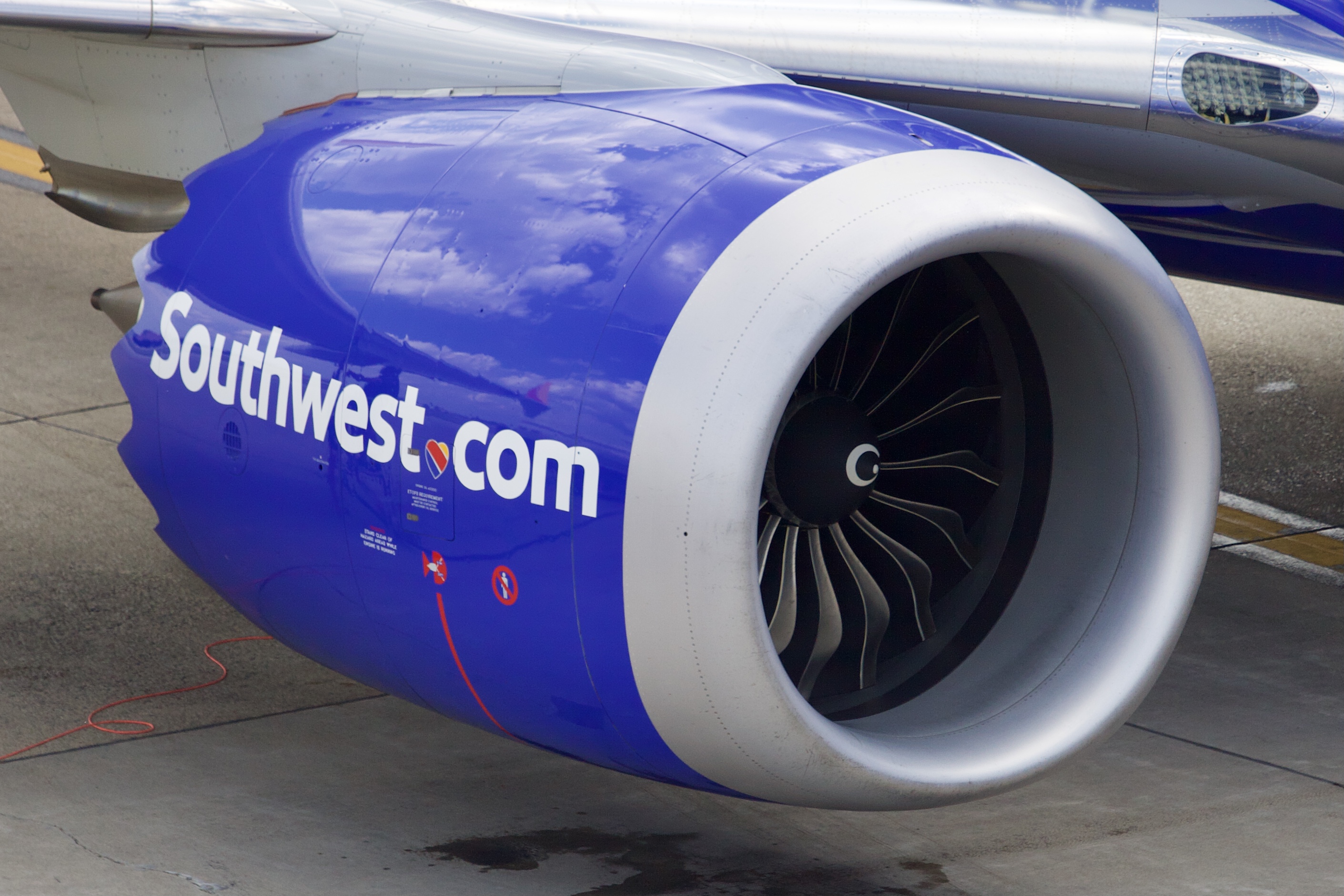 Full size: Southwest Airlines Boeing 737 MAX 8 N8728Q at John Glenn Columbus International Airport