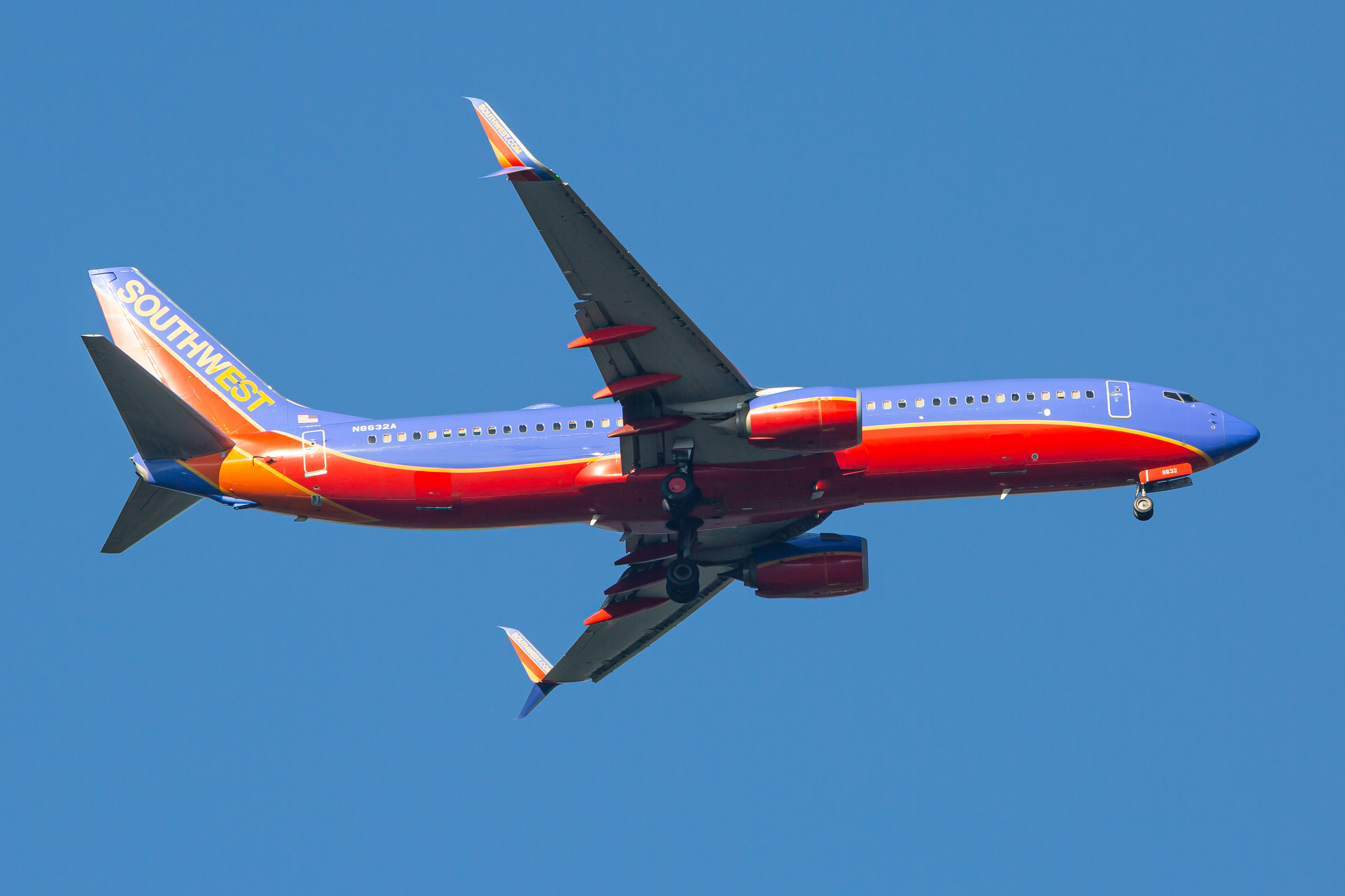 Full size: Southwest Airlines Boeing 737-800 N8632A at Baltimore/Washington International Thurgood Marshall Airport