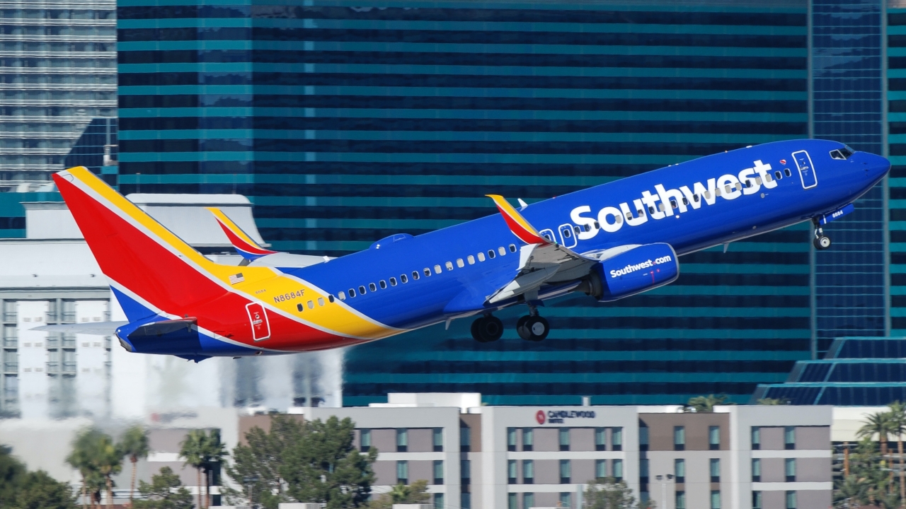 Full size: Southwest Airlines Boeing 737-800 N8684F at Harry Reid International Airport