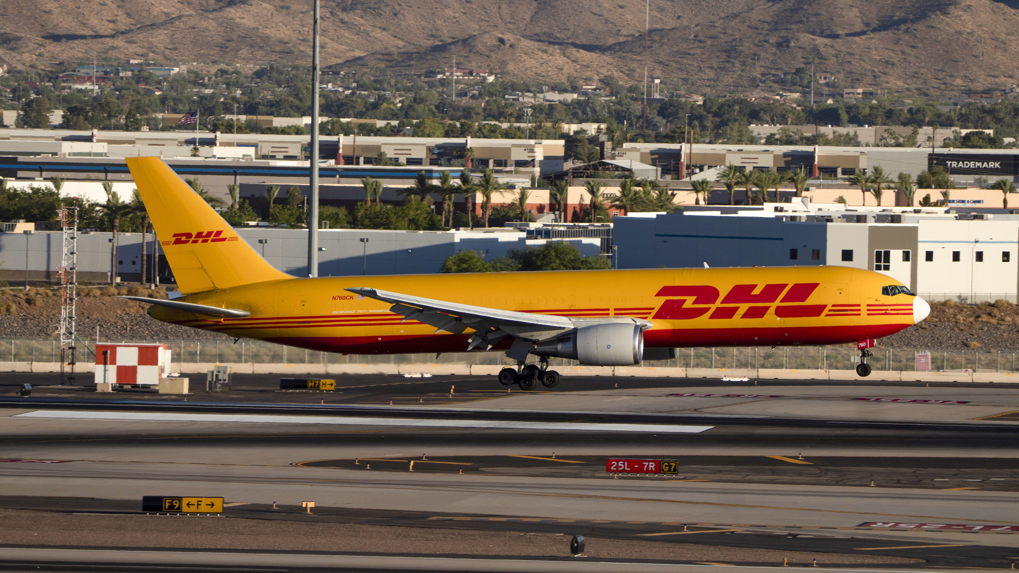 Full size: DHL Boeing 767-300ER N760CK at Phoenix Sky Harbor International Airport