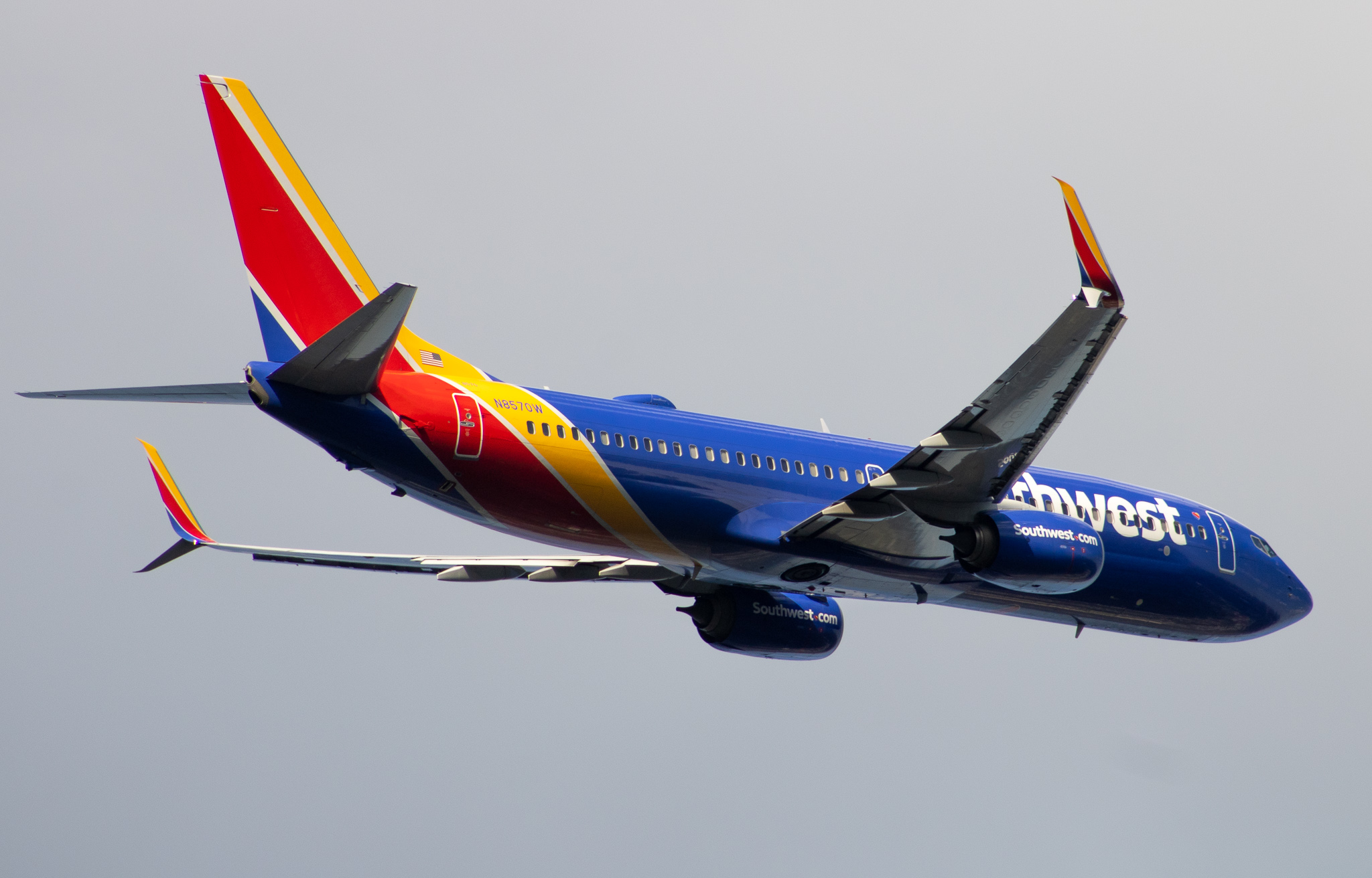Full size: Southwest Airlines Boeing 737-800 N8570W at Baltimore/Washington International Thurgood Marshall Airport