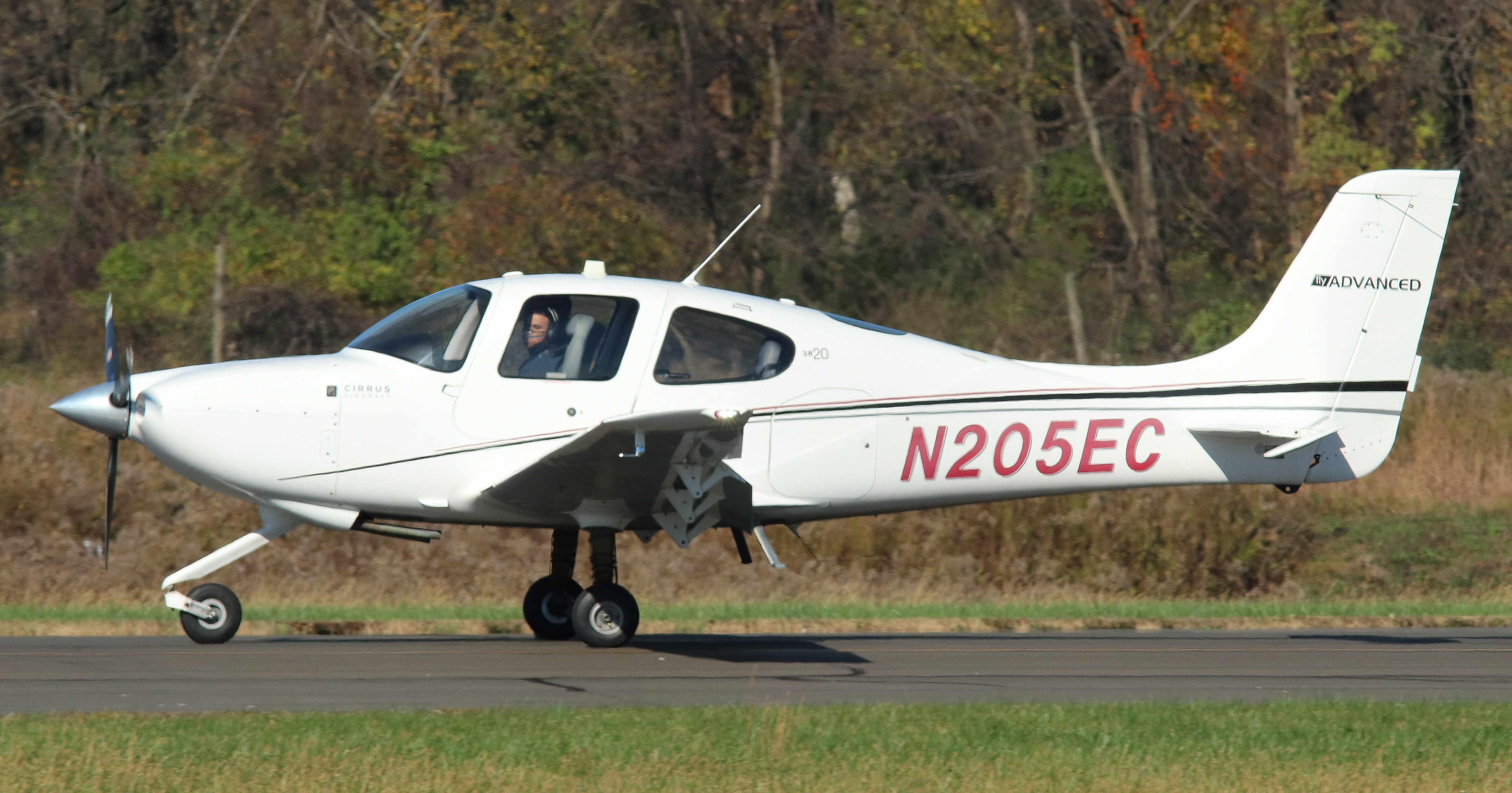 Full size: PRIVATE Cirrus SR20 N205EC at Wings Field Airport