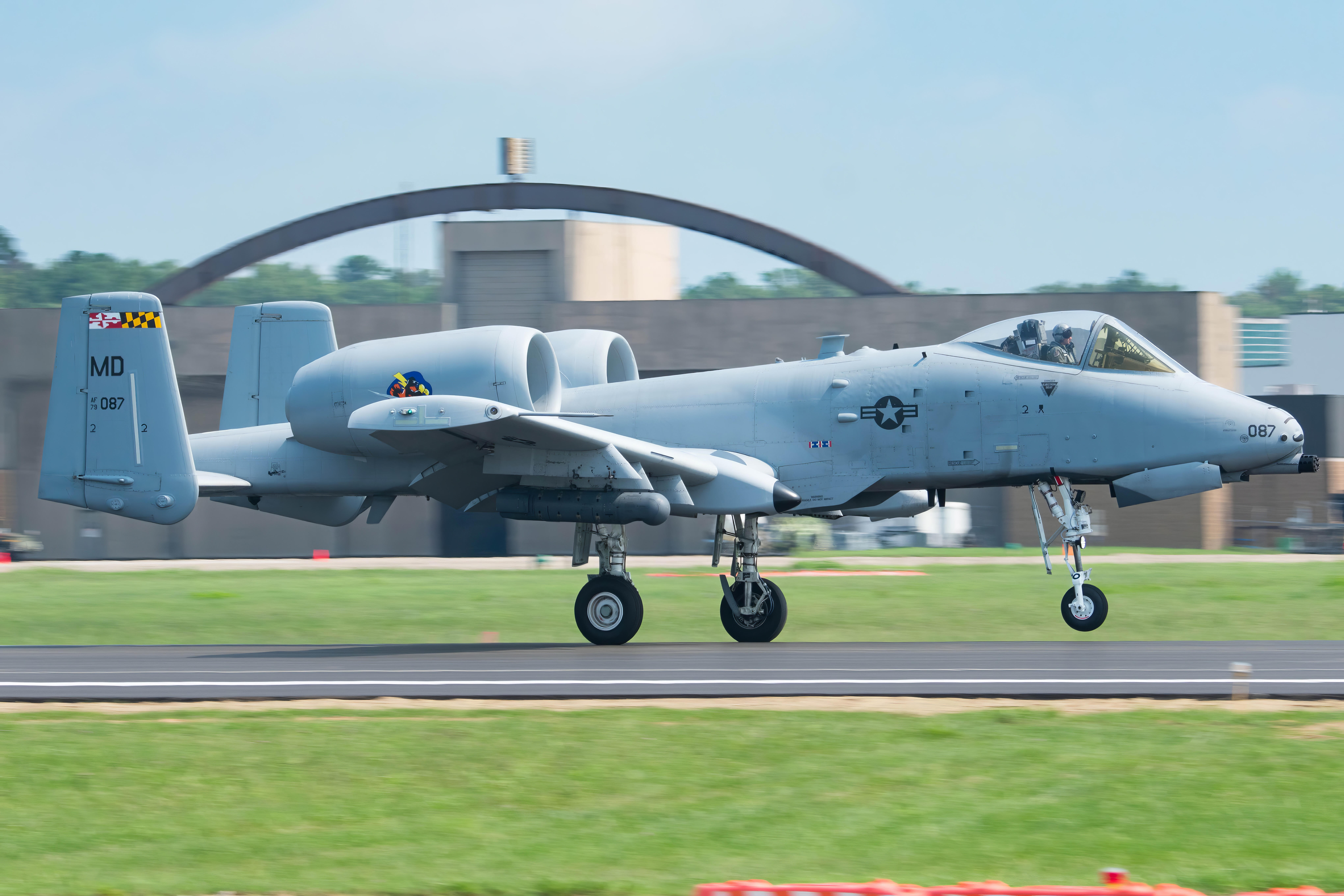 Full size: USAF - United States Air Force Fairchild A-10 Thunderbolt 79-0087 at Martin State Airport
