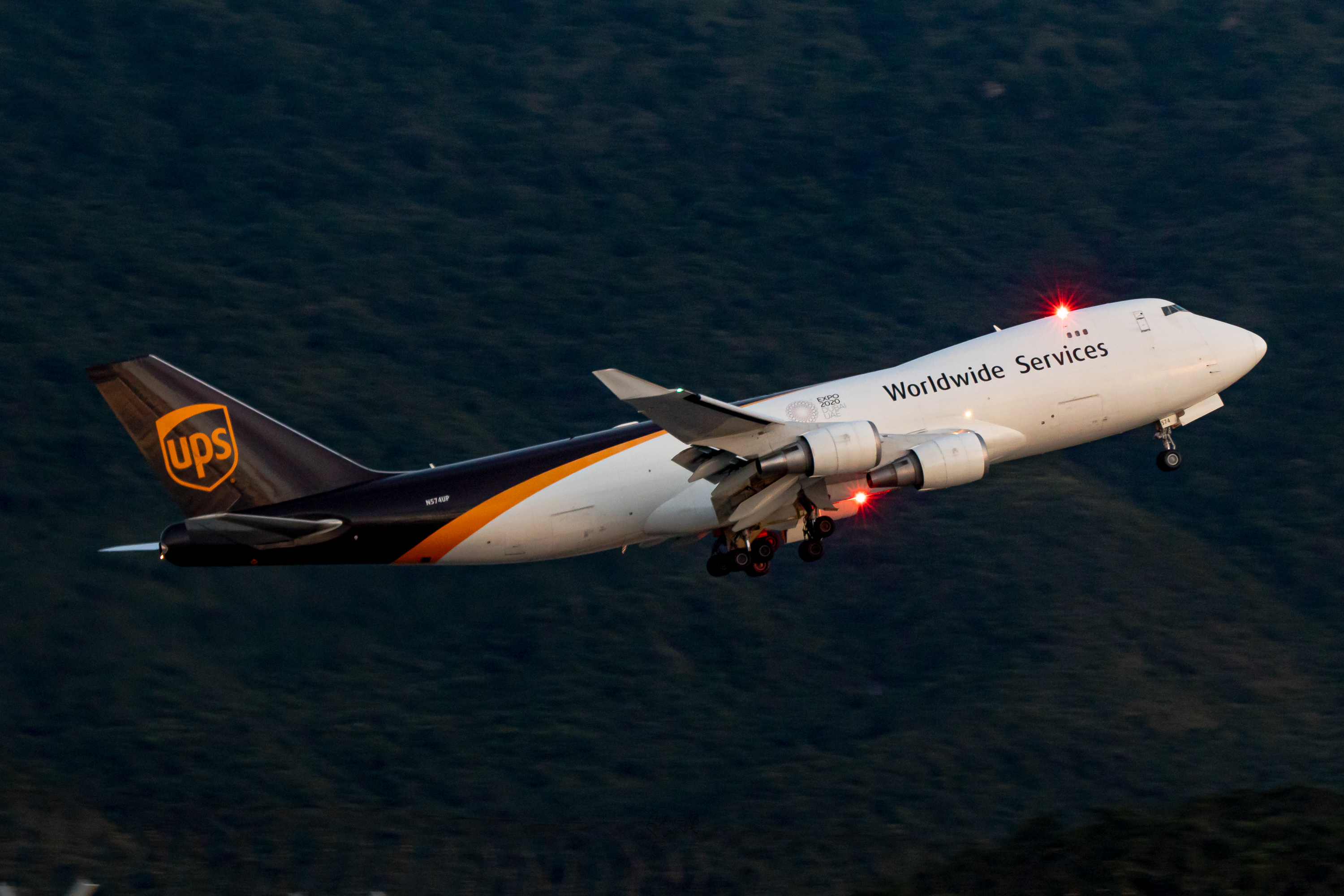 Full size: United Parcel Service Boeing 747-400F N574UP at Hong Kong International Airport