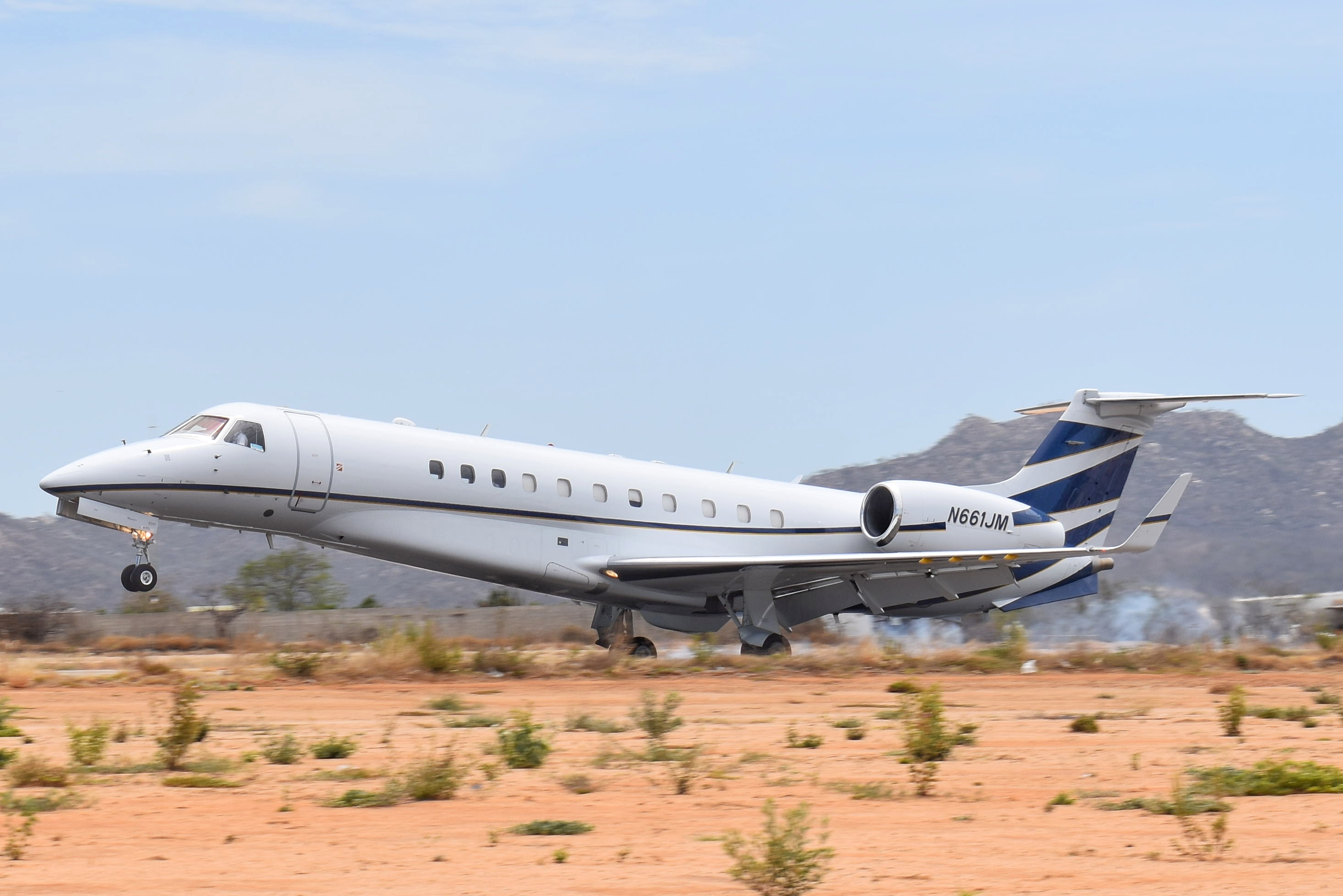 Full size: PRIVATE Embraer Legacy 600 N661JM at Aeropuerto de Cabo San Lucas Internacional