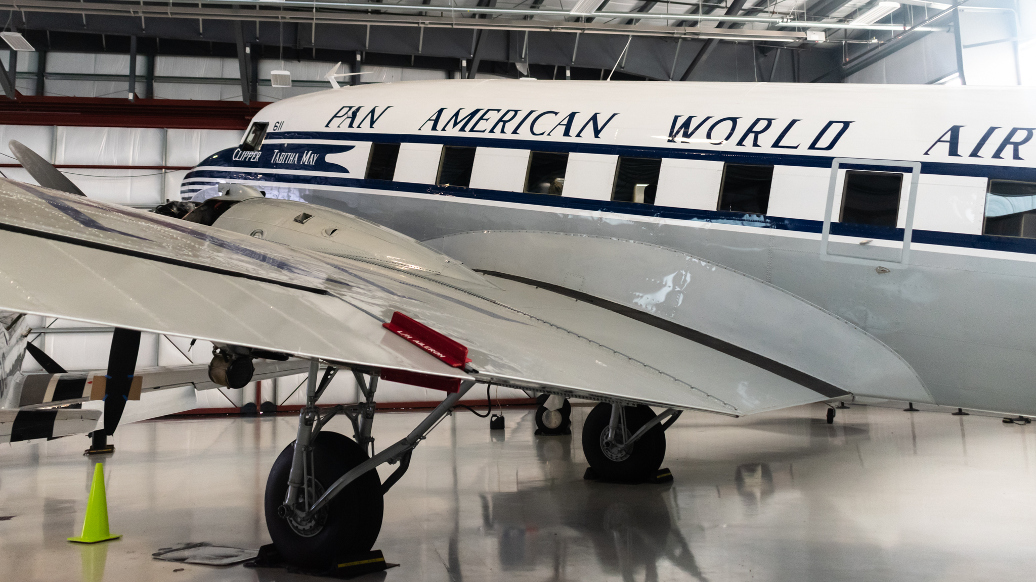 Full size: PRIVATE Douglas DC-3 Unknown at Manassas Regional Airport/Harry P. Davis Field
