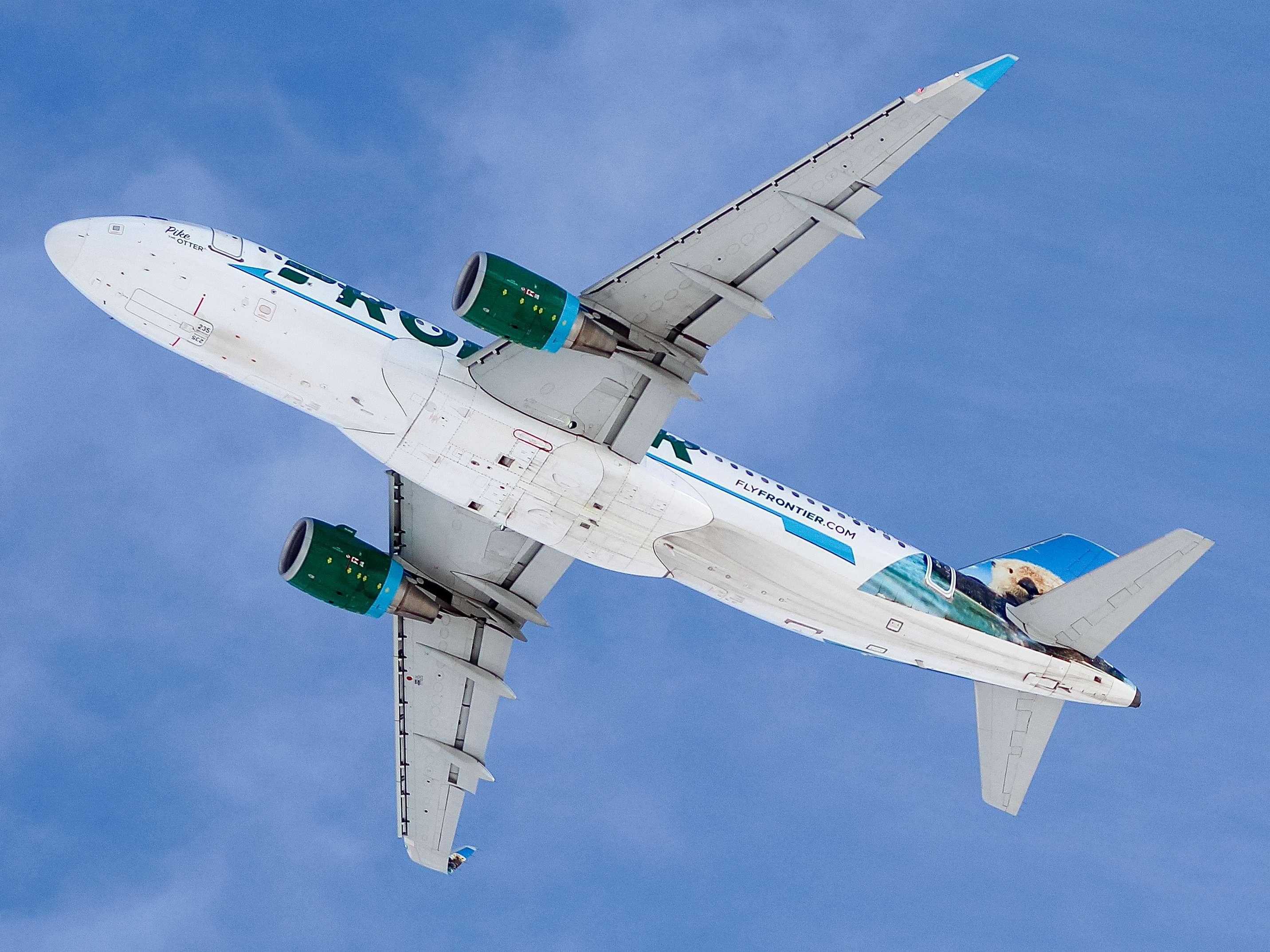Full size: Frontier Airlines Airbus A320 N235FR at General Mitchell International Airport