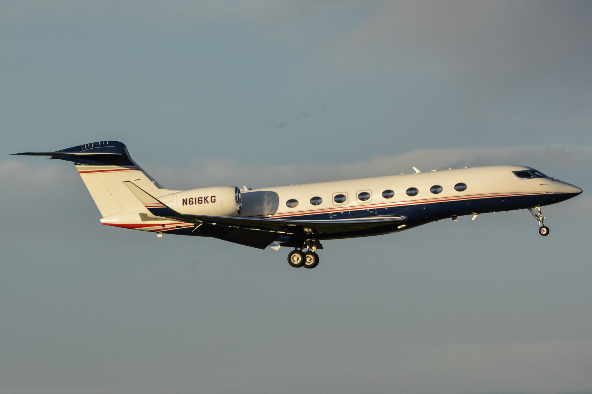 Full size: PRIVATE Gulfstream G650 N616KG at Rocky Mountain Metro Airport