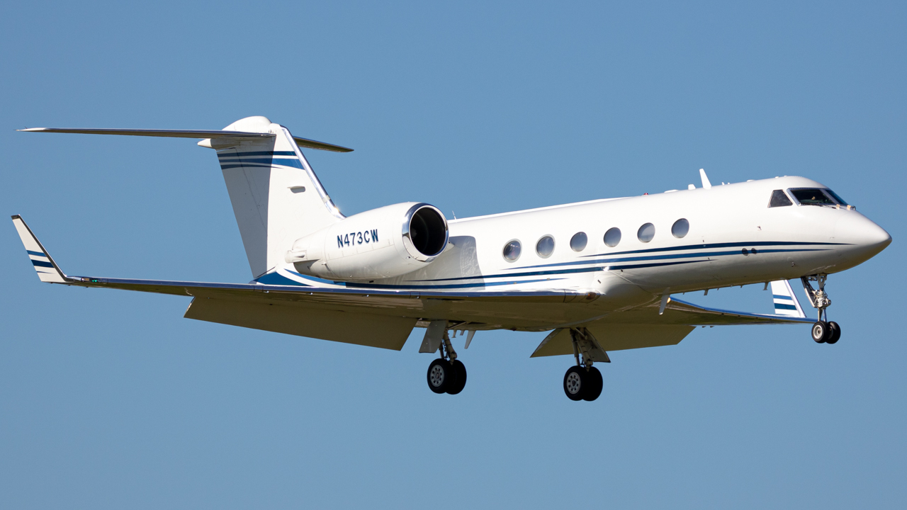 Full size: PRIVATE Gulfstream IV N473CW at Naples Municipal Airport