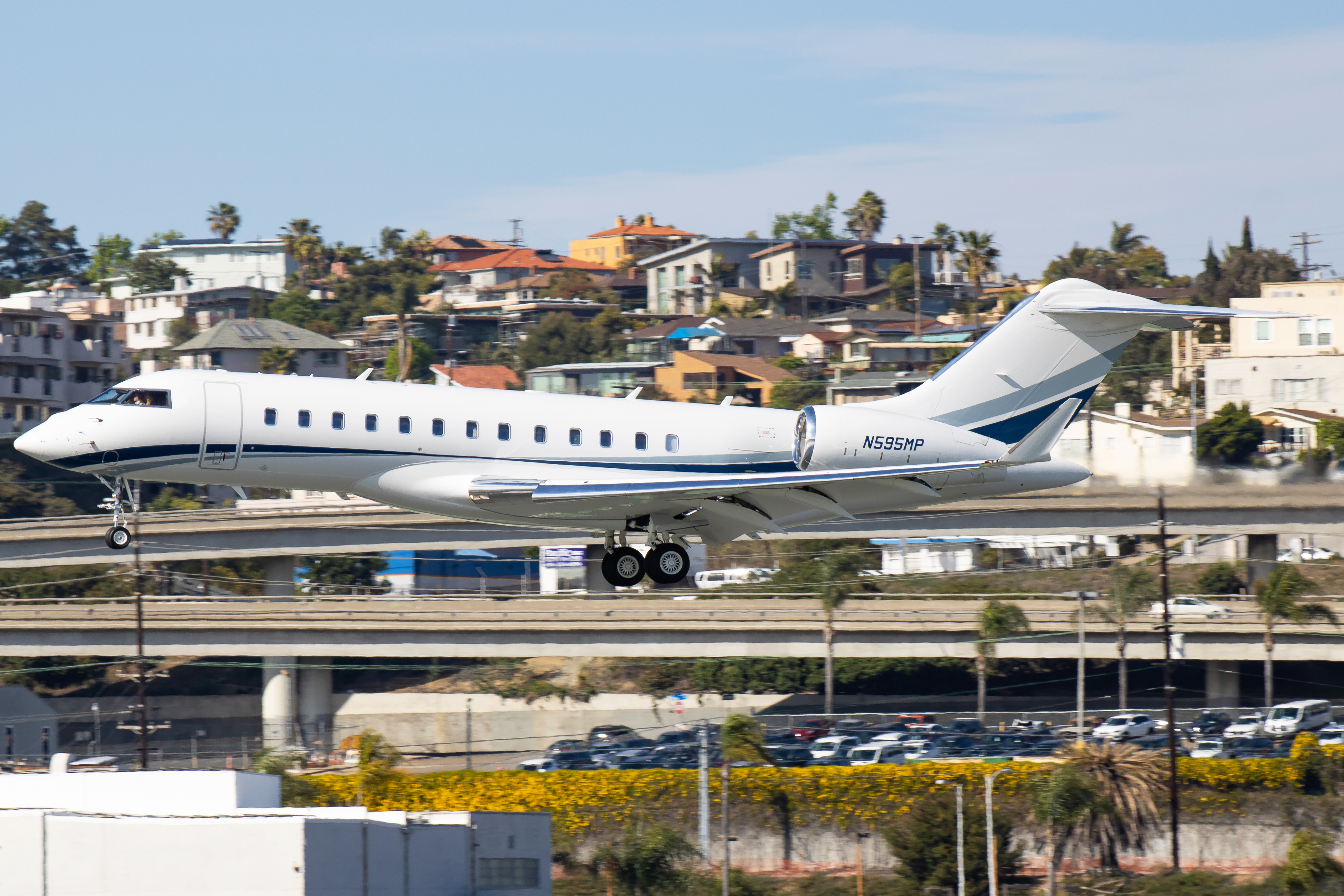 Full size: PRIVATE Bombardier Global 6000 N595MP at San Diego International Airport