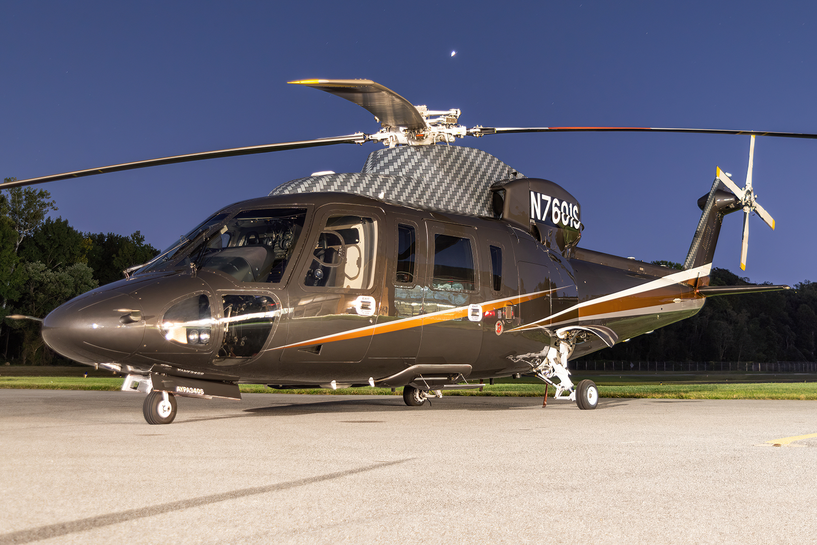 Full size: PRIVATE Sikorsky S-76 N7601S at College Park Airport