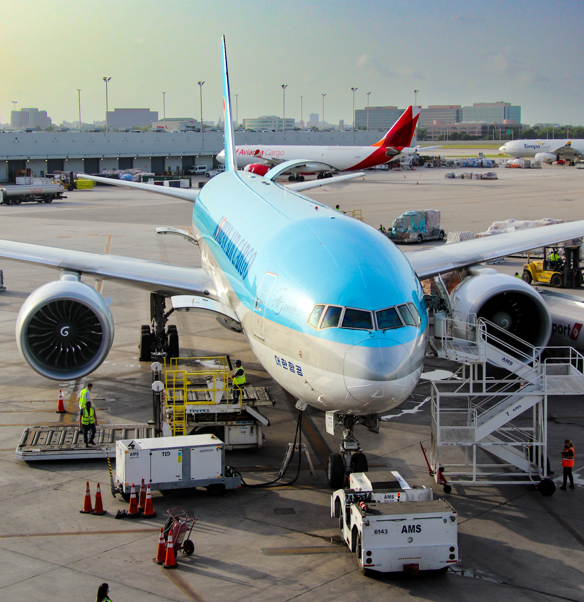 Full size: Korean Air Cargo Boeing 777-F HL8075 at Miami International Airport