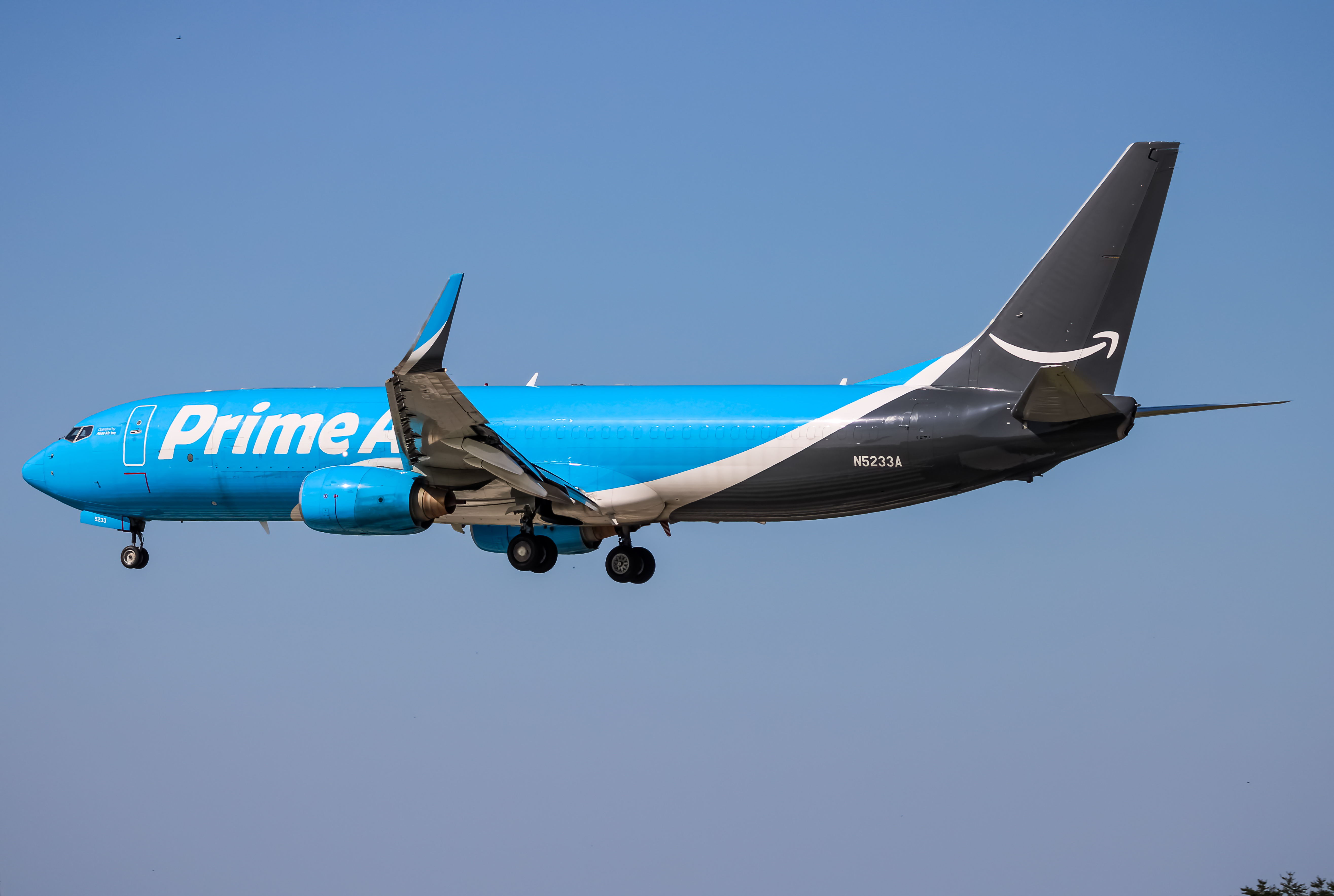Full size: Prime Air Boeing 737-800 N5233A at Baltimore/Washington International Thurgood Marshall Airport
