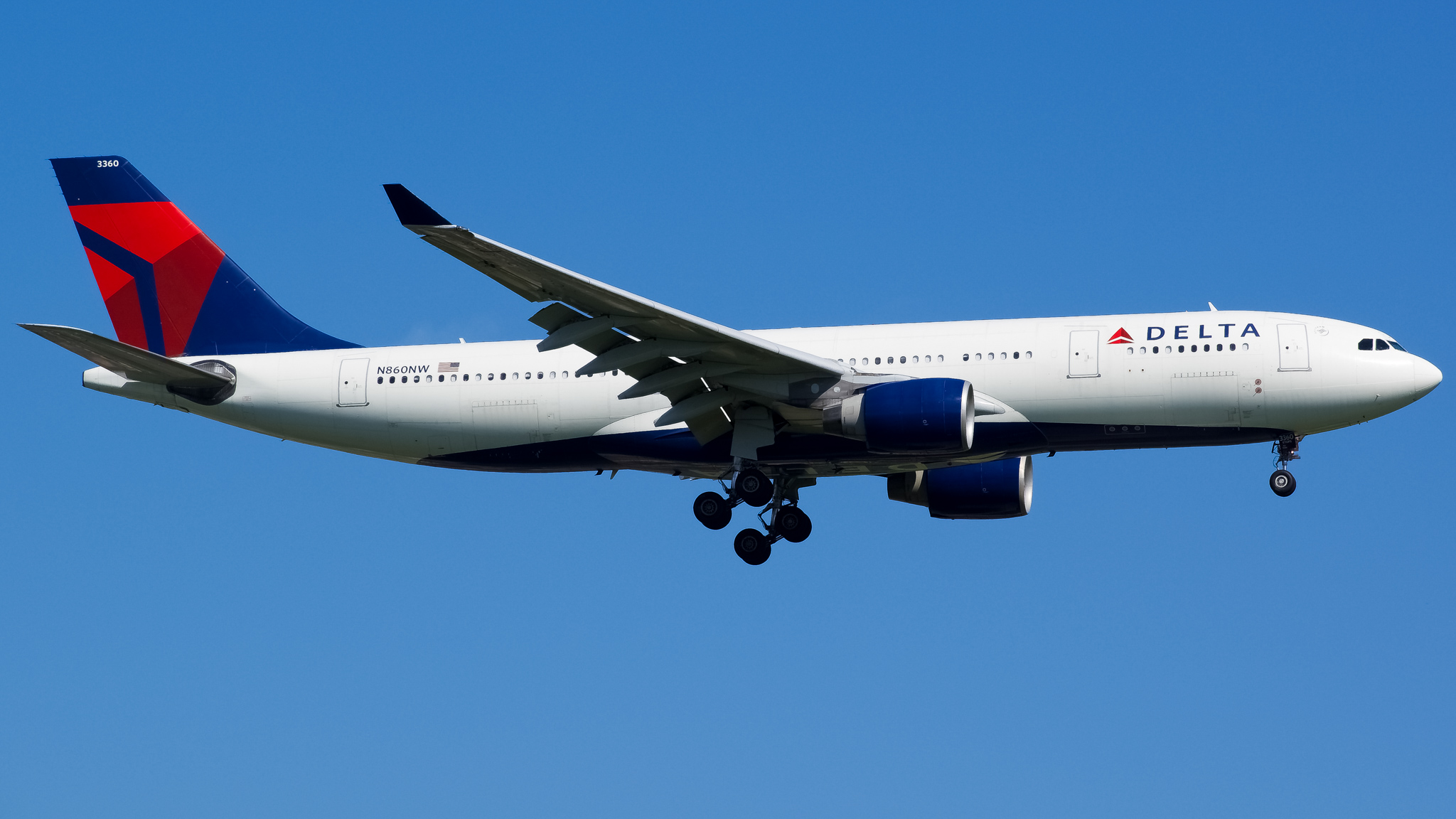 Full size: Delta Airlines Airbus A330-200 N860NW at John F. Kennedy International Airport