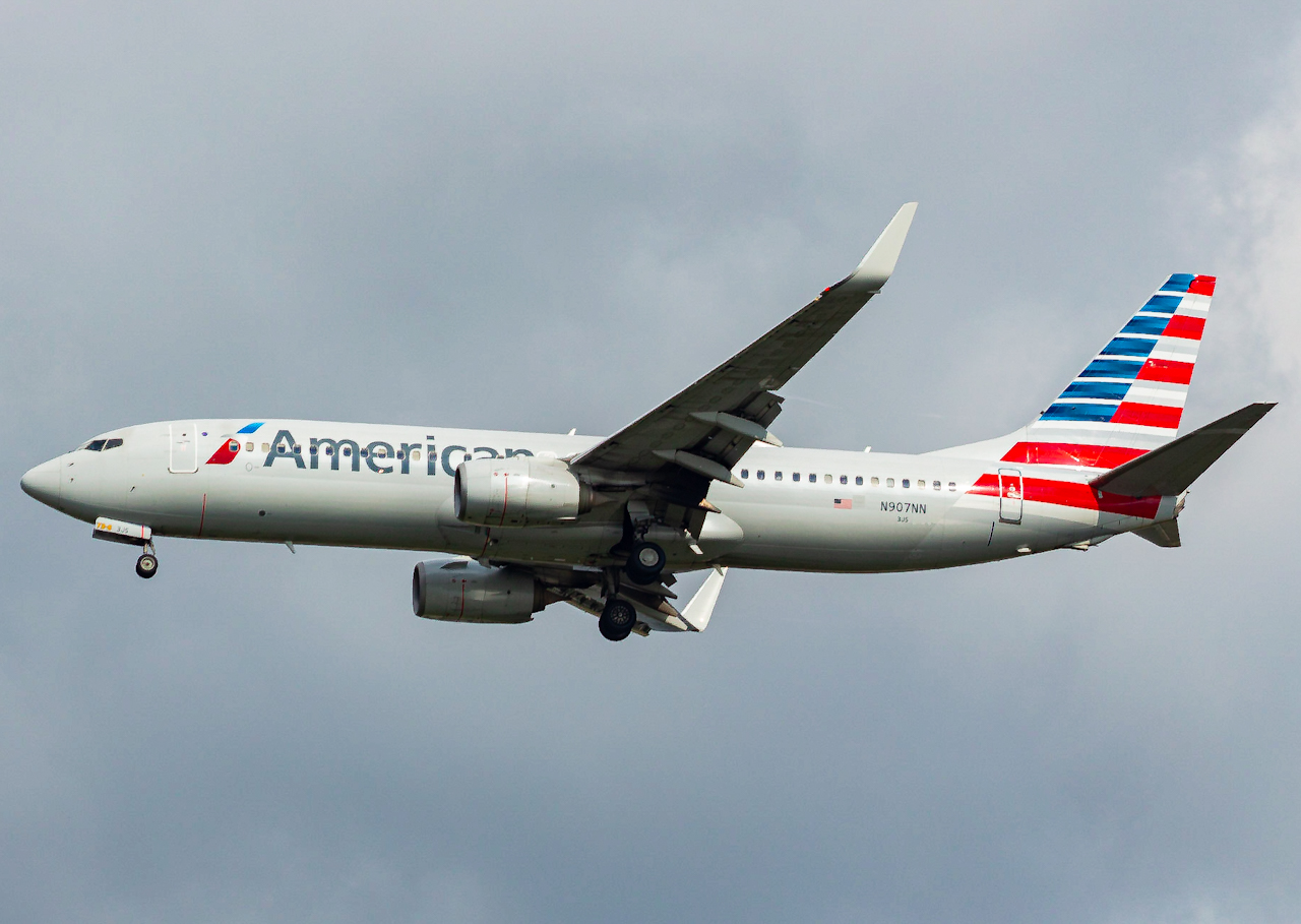 Full size: American Airlines Boeing 737-800 N907NN at Tampa International Airport