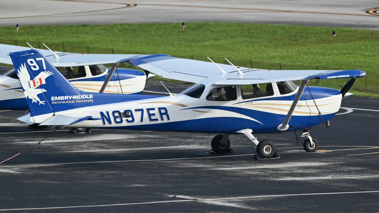 Full size: Embry-Riddle Aeronautical University Cessna 172 N897ER at Daytona Beach International Airport