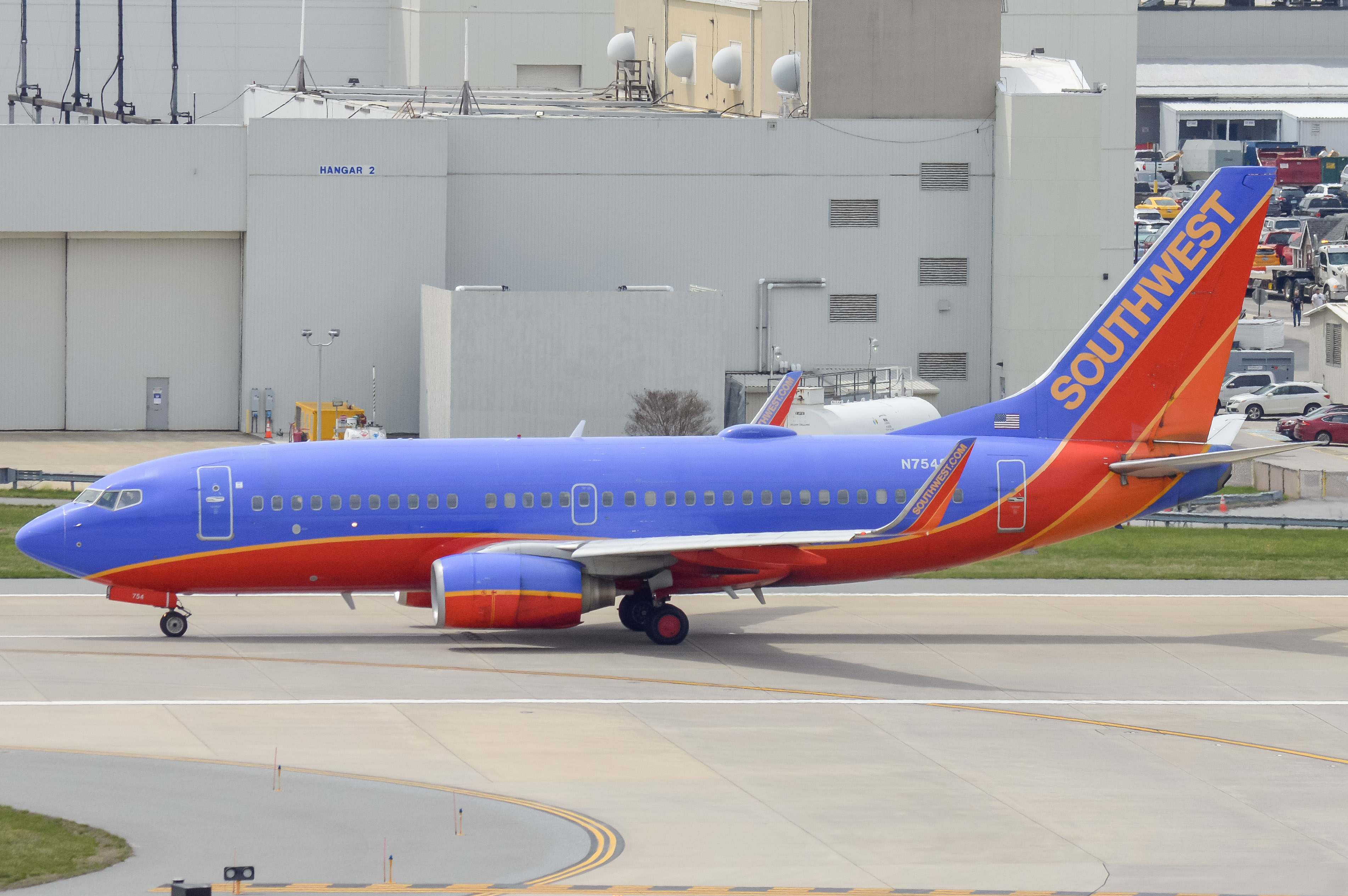 Full size: Southwest Airlines Boeing 737-700 N754SW at Baltimore/Washington International Thurgood Marshall Airport