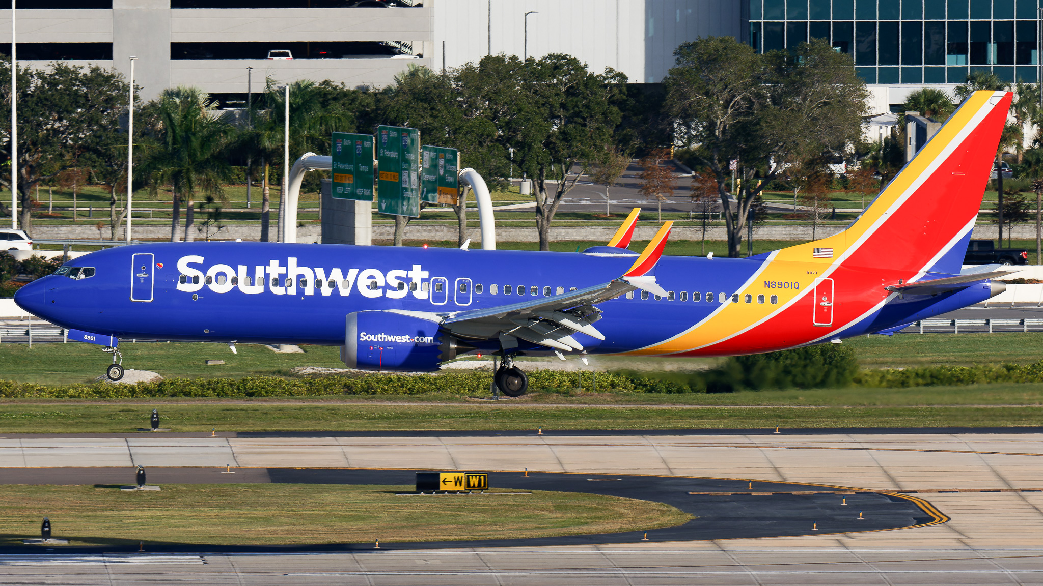 Full size: Southwest Airlines Boeing 737 MAX 8 N8901Q at Tampa International Airport