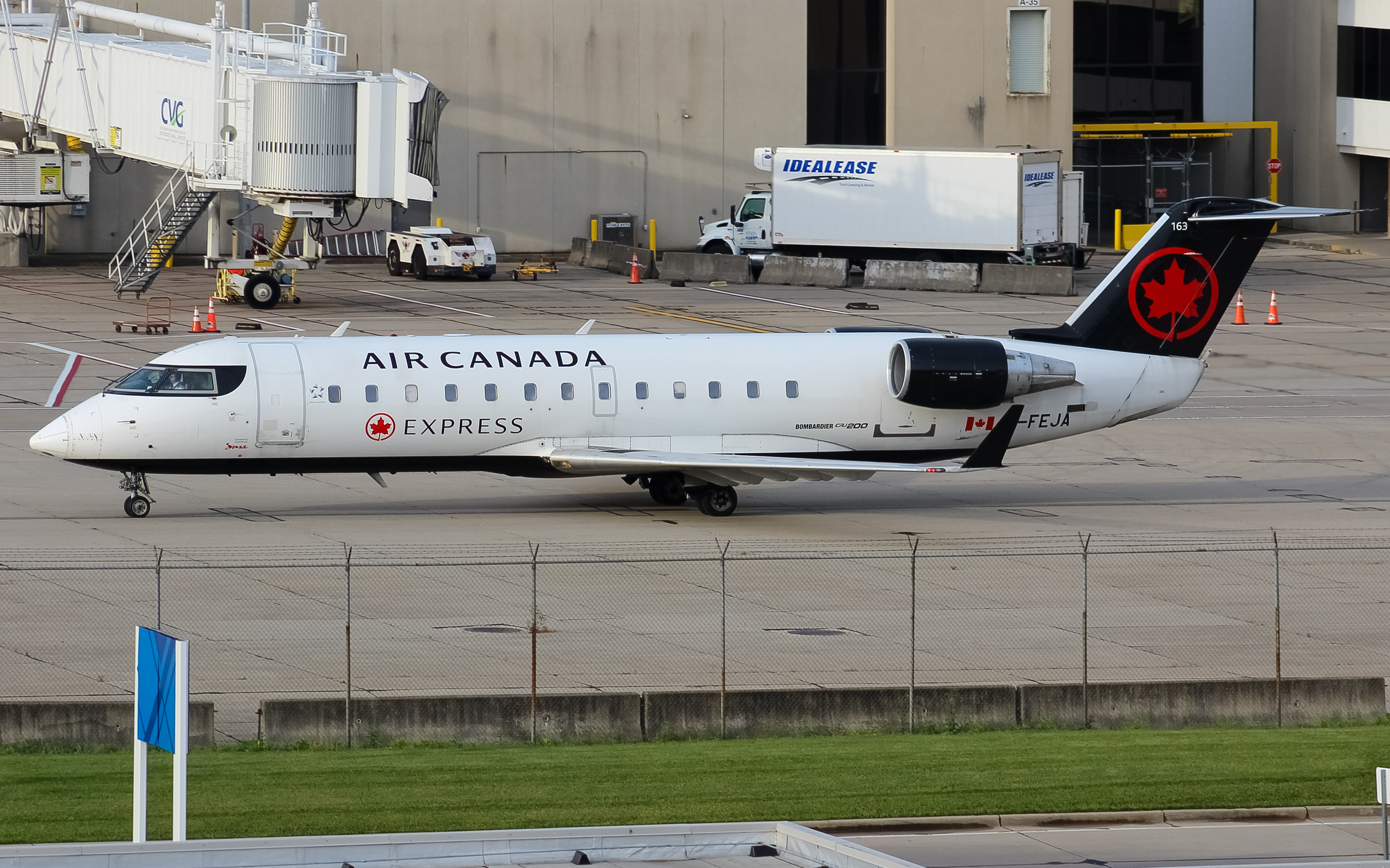 Full size: Air Canada Express Mitsubishi CRJ-200 C-FEJA at Cincinnati/Northern Kentucky International Airport