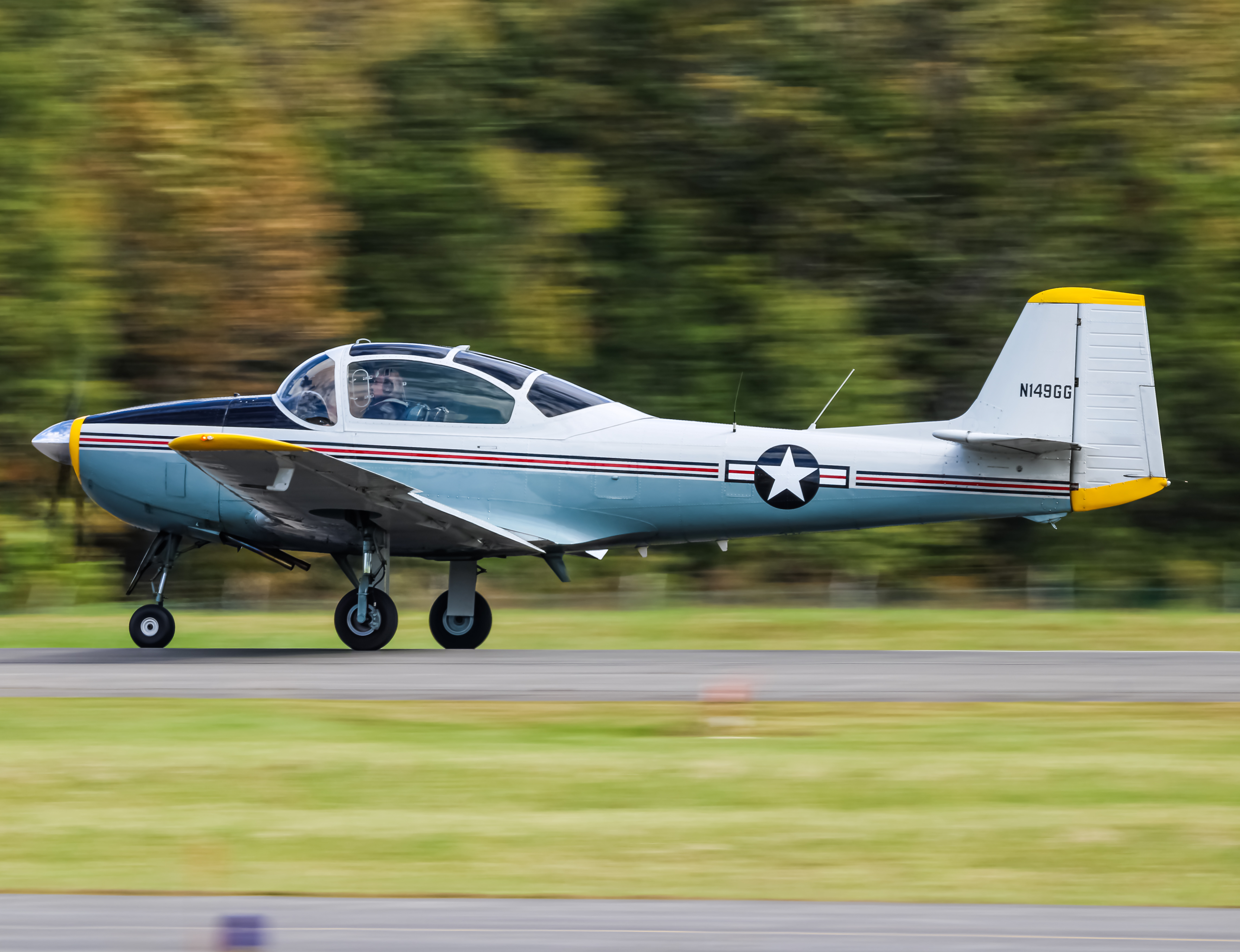 Full size: PRIVATE Piaggo FWP-149D N149GG at 