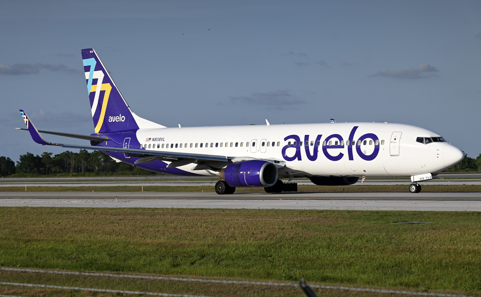Full size: Avelo Airlines Boeing 737-800 N808VL at Orlando International Airport