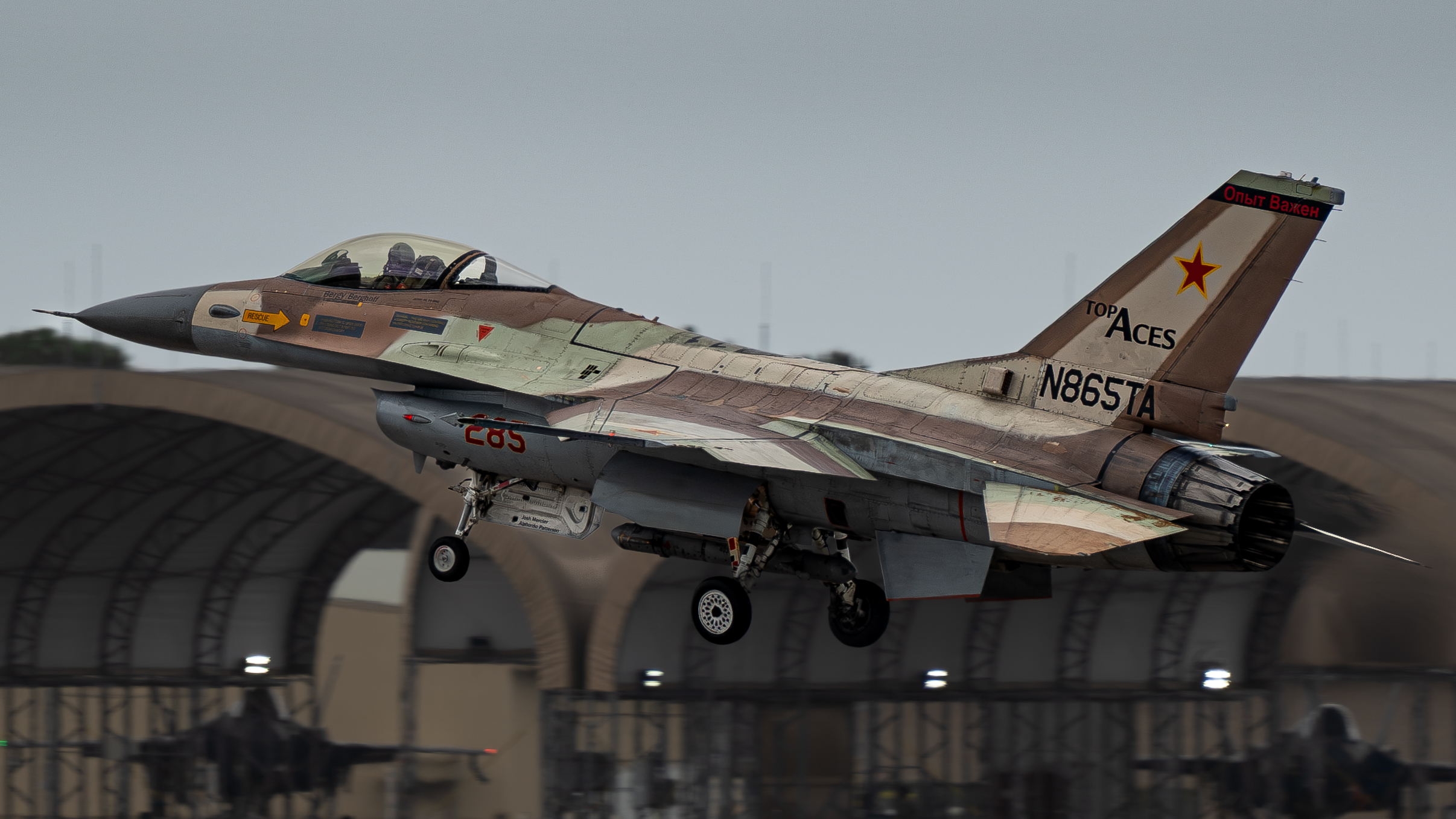 Full size: Top Aces General Dynamics F-16 Fighting Falcon N865TA at Eglin Air Force Base/Destin-Fort Walton Beach Airport