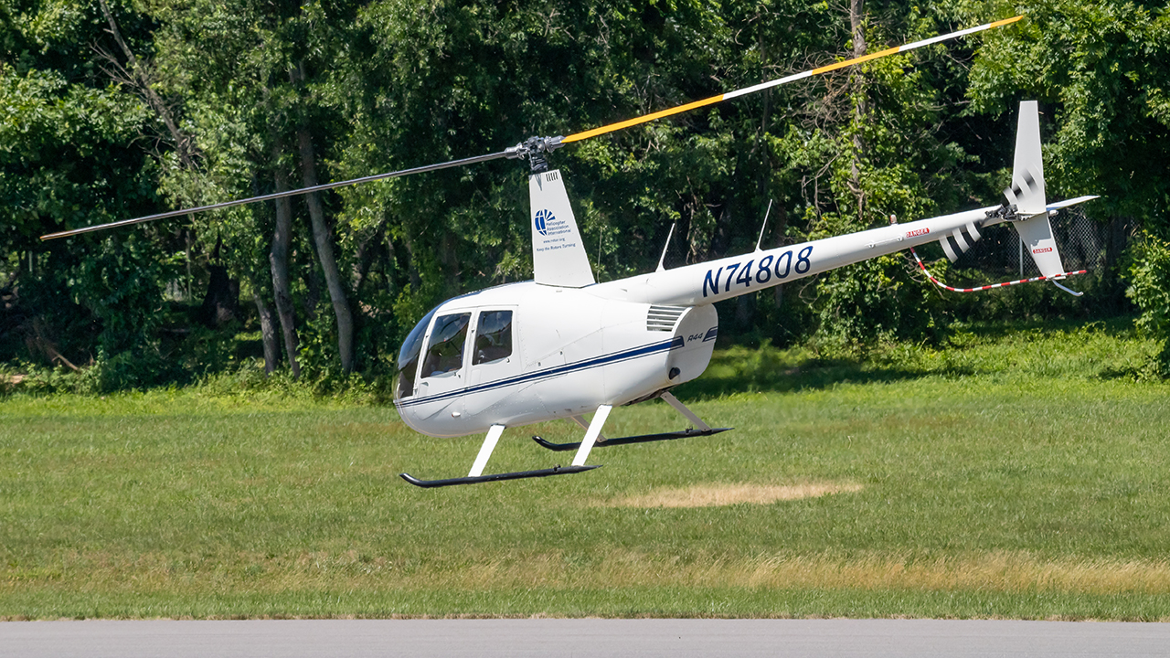 Full size: PRIVATE Robinson R44  N74808 at College Park Airport