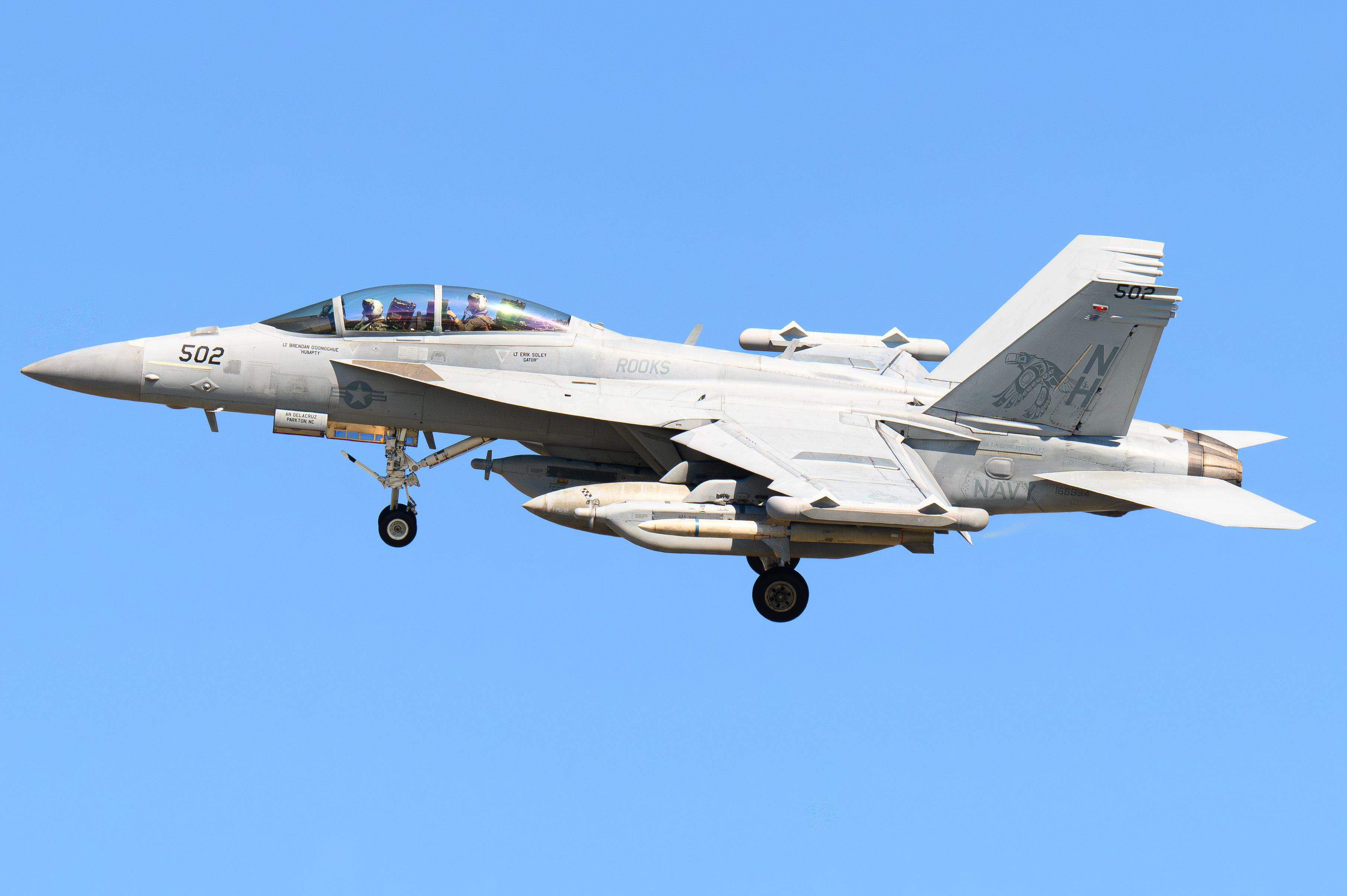 Full size: USN - United States Navy Boeing EA-18G Growler 166894 at North Island NAS