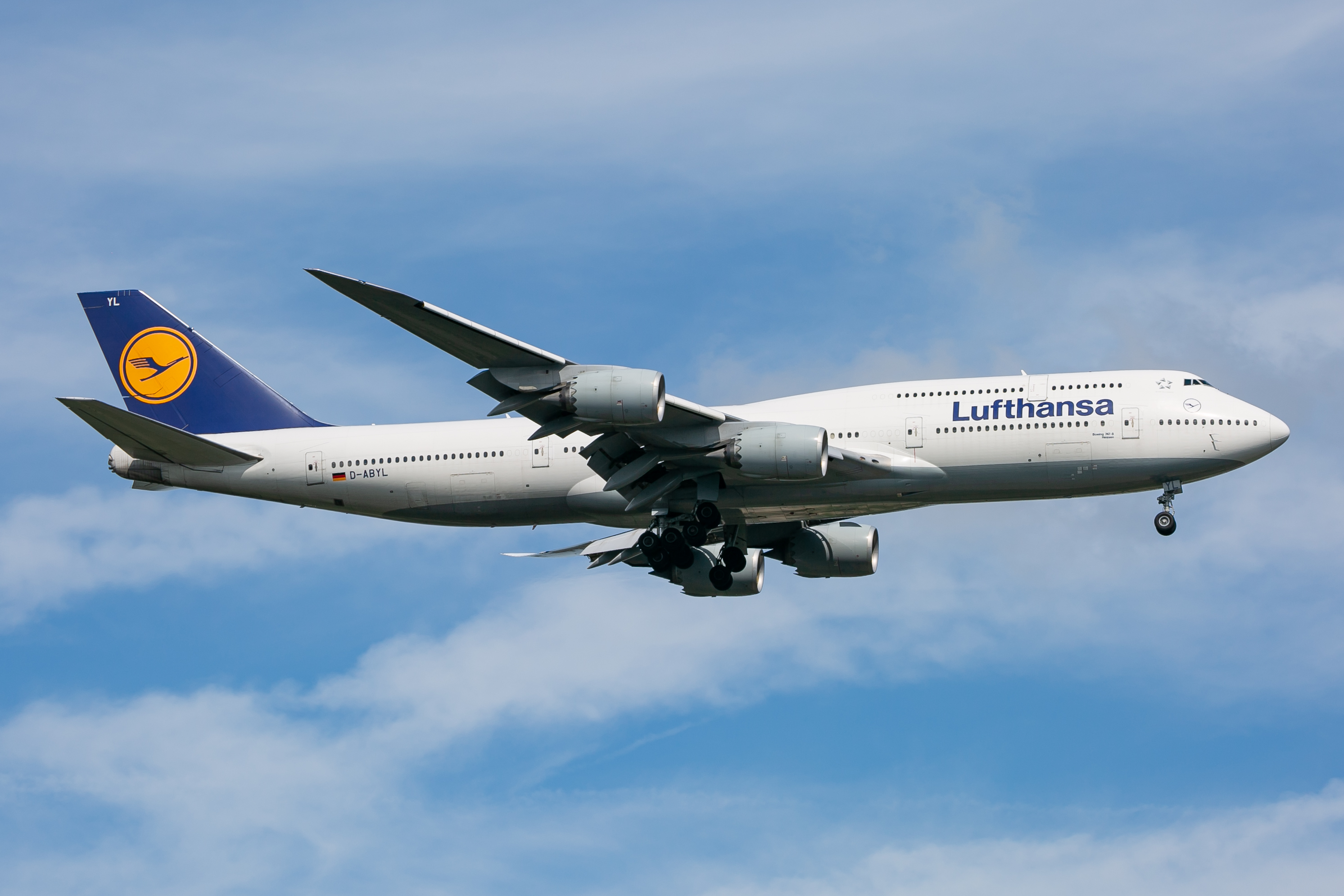 Full size: Lufthansa Boeing 747-8i D-ABYL at Washington Dulles International Airport