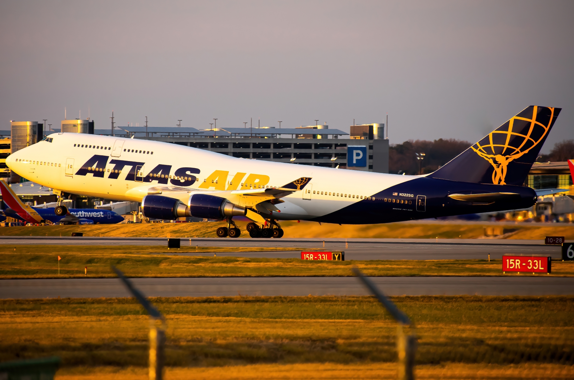 Full size: Atlas Air Boeing 747-400 N322SG at Baltimore/Washington International Thurgood Marshall Airport