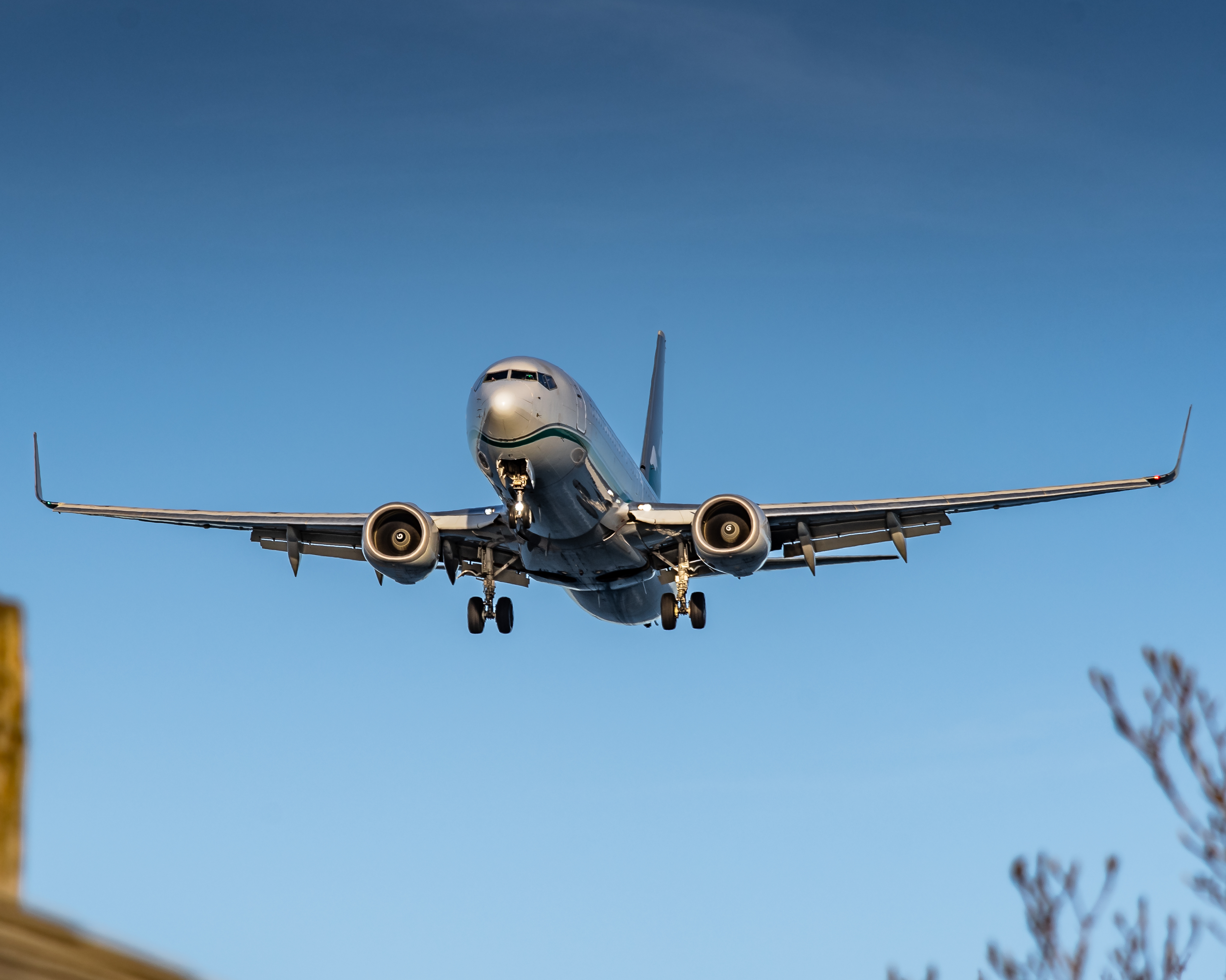 Full size: American Airlines Boeing 737-800 N916NN at General Edward Lawrence Logan International Airport