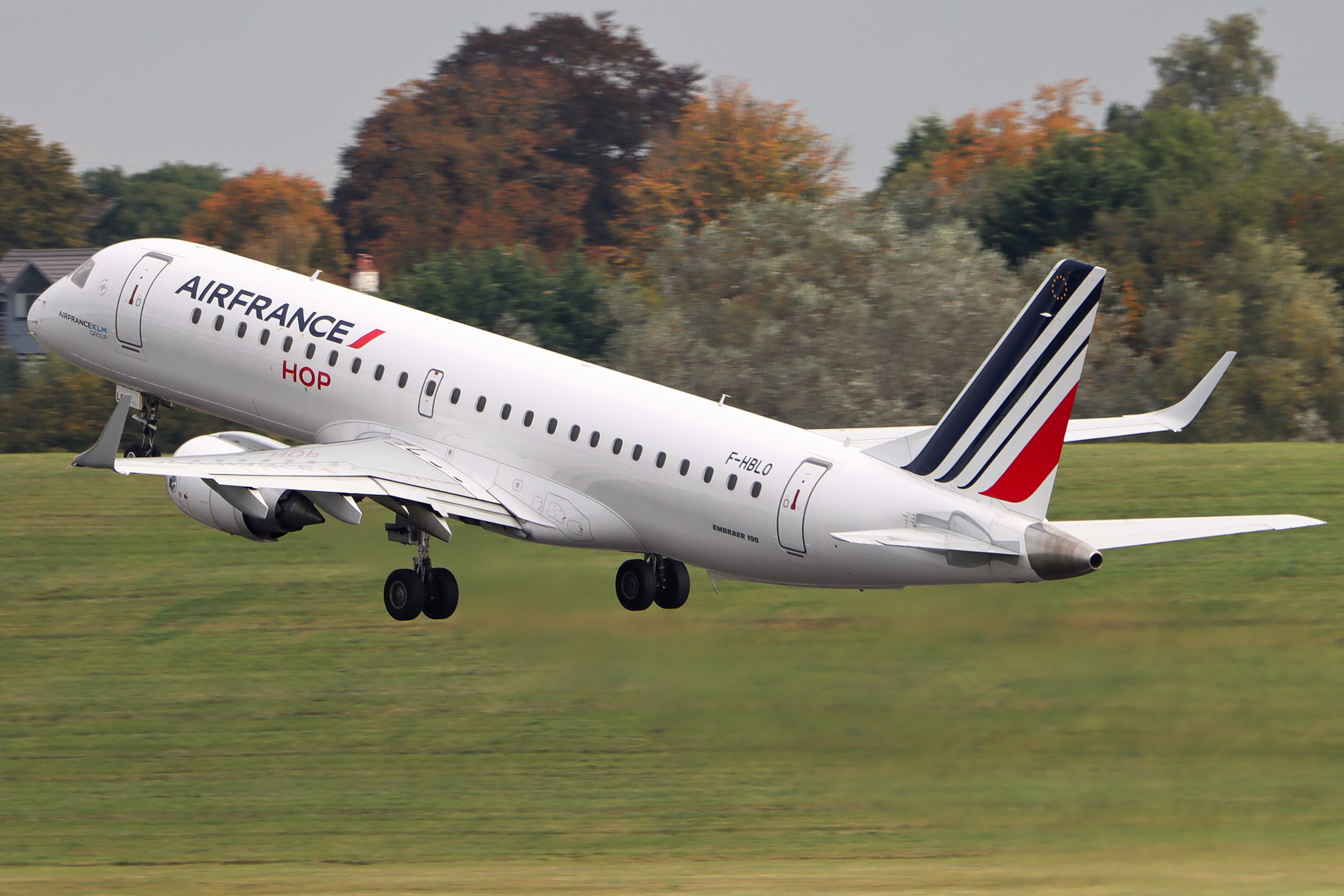 Full size:  Air France Hop Embraer E190 F-HBLO at Birmingham Airport
