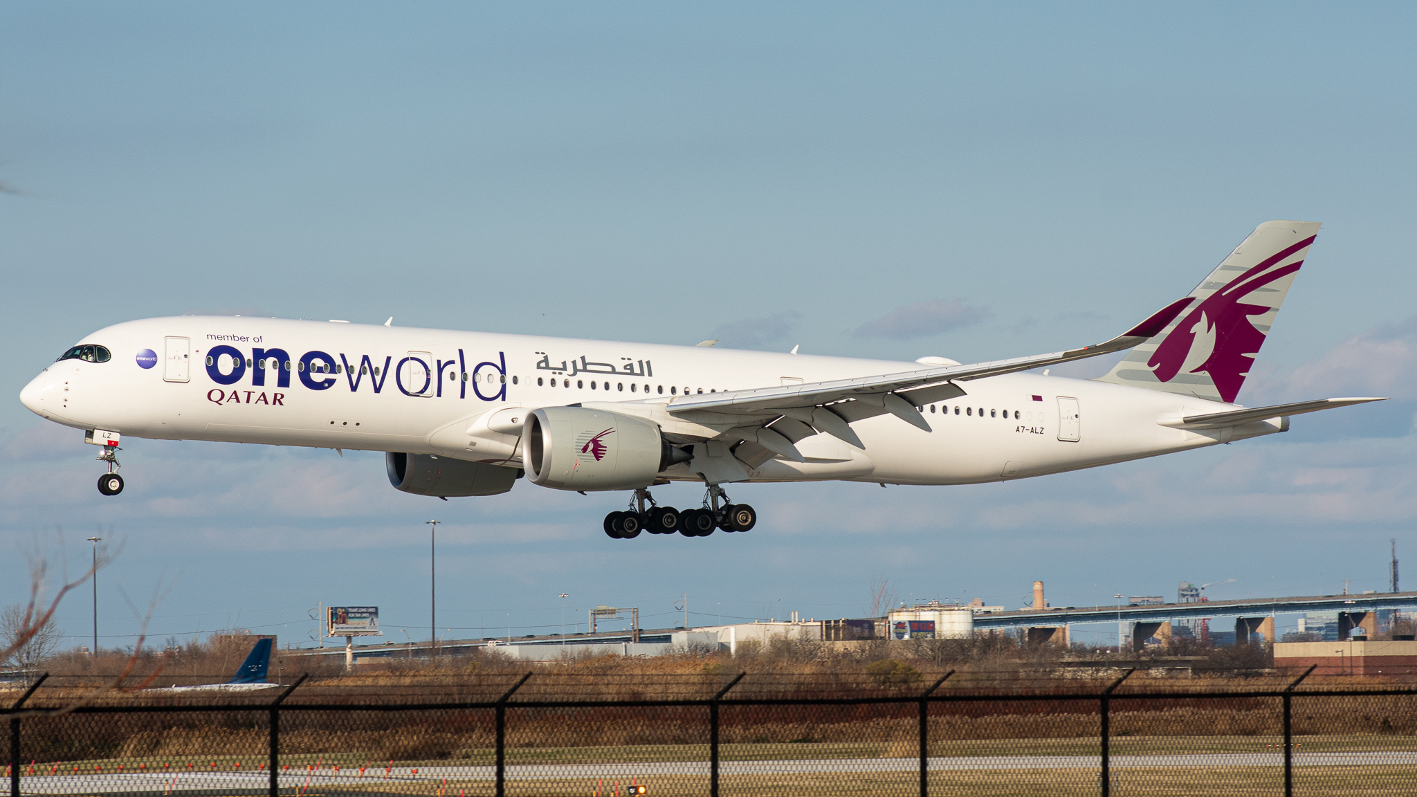 Full size: Qatar Airways Airbus A350-900 A7-ALZ at Philadelphia International Airport
