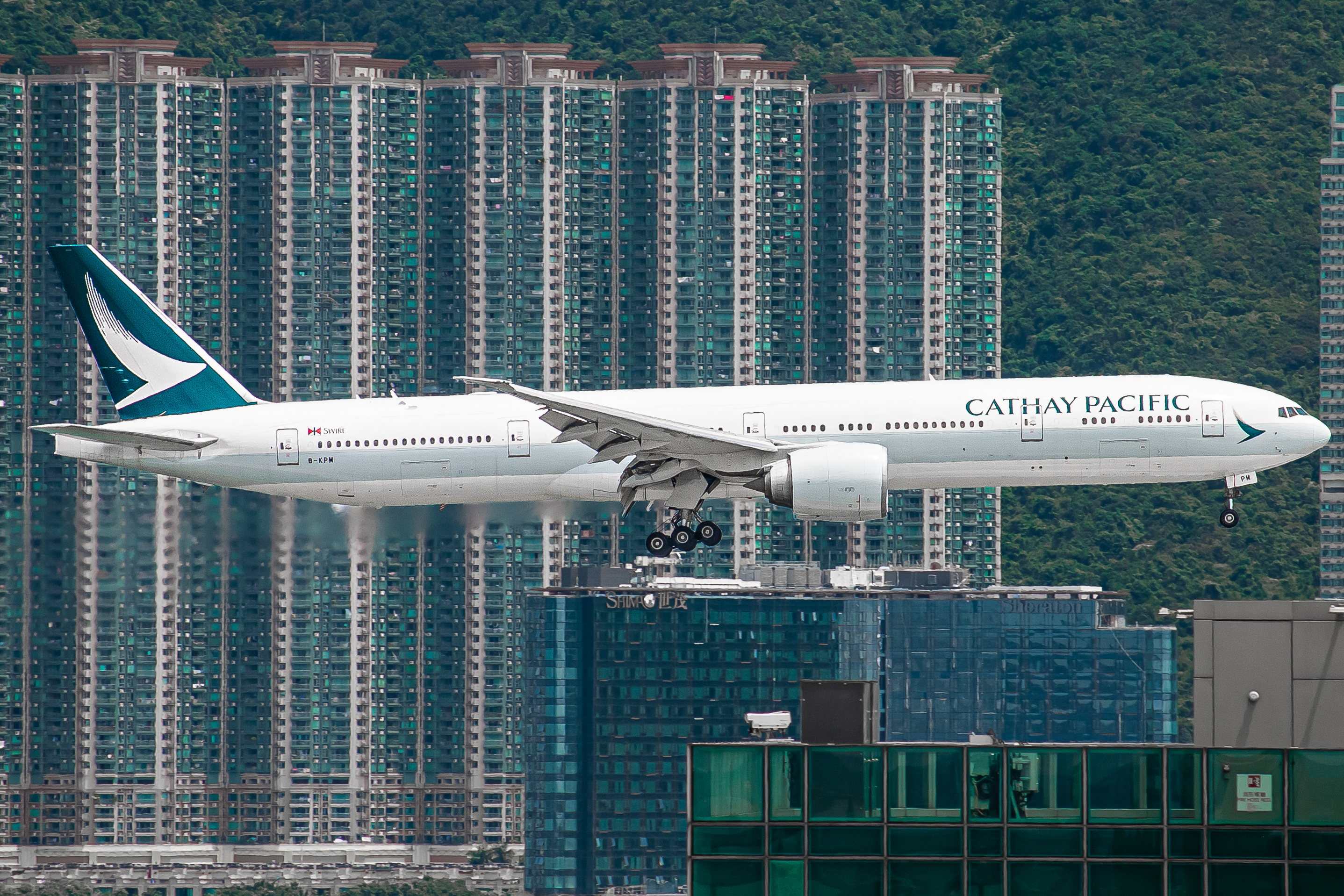 Full size: Cathay Pacific Boeing 777-300ER B-KPM at Hong Kong International Airport