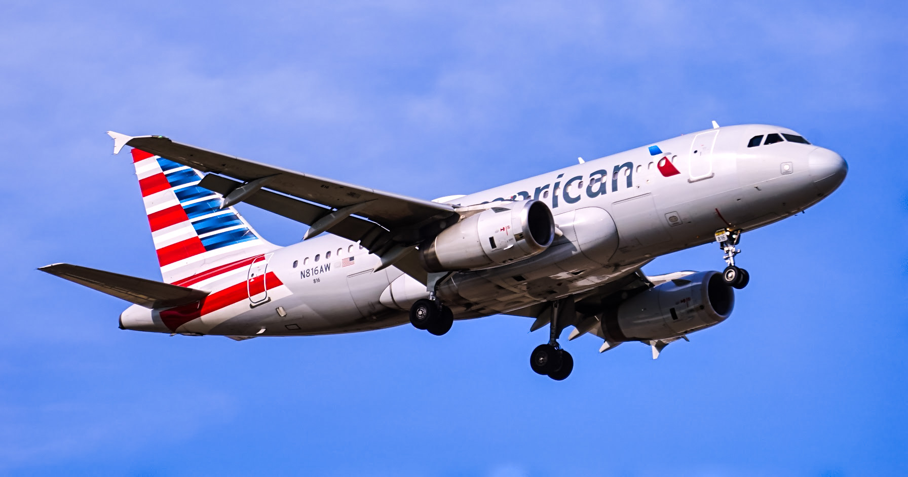 Full size: American Airlines Airbus A319-100 N816AW at Dallas-Fort Worth International Airport