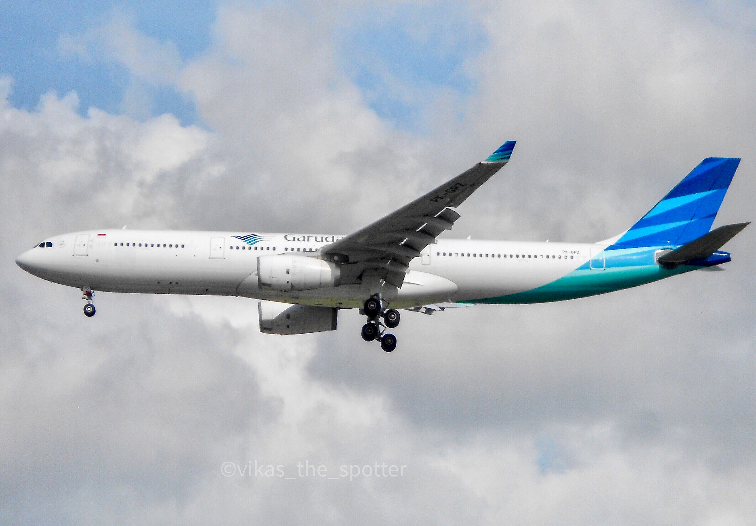 Full size: Garuda Indonesia Airbus A330-300 PK-GPZ at Singapore-Changi Airport