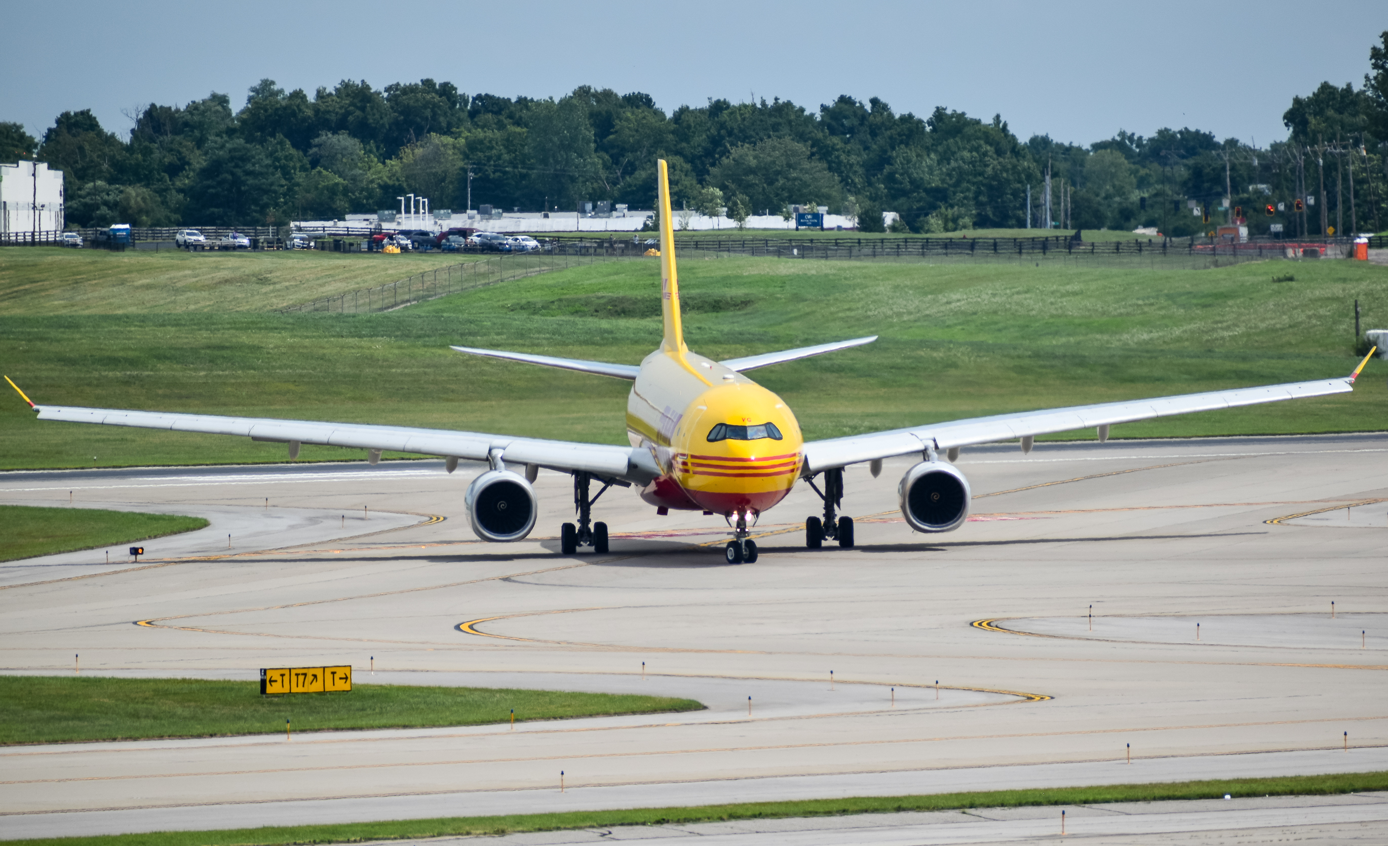 Full size: DHL Airbus A330-300F D-ACVG at Cincinnati/Northern Kentucky International Airport