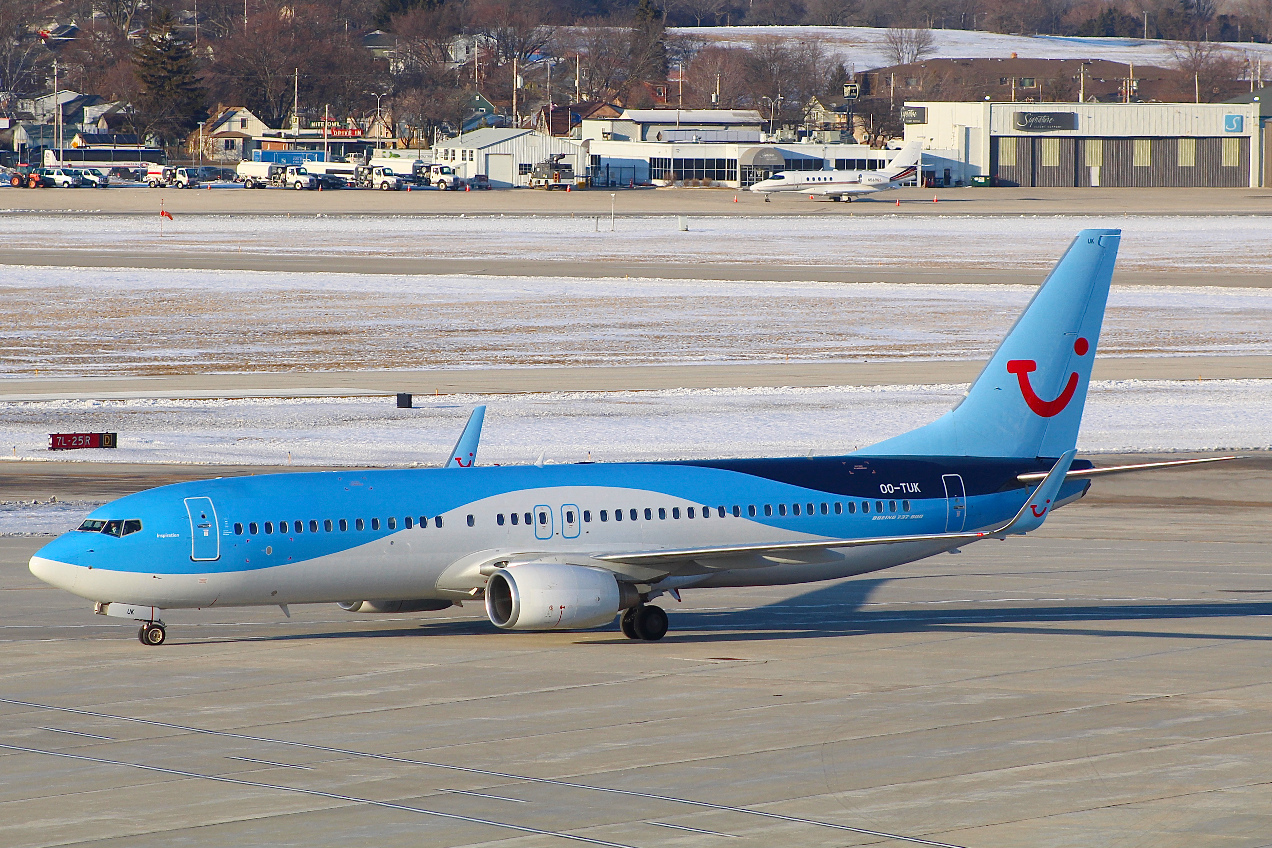 Full size: TUI Fly Boeing 737-800 OO-TUK at General Mitchell International Airport
