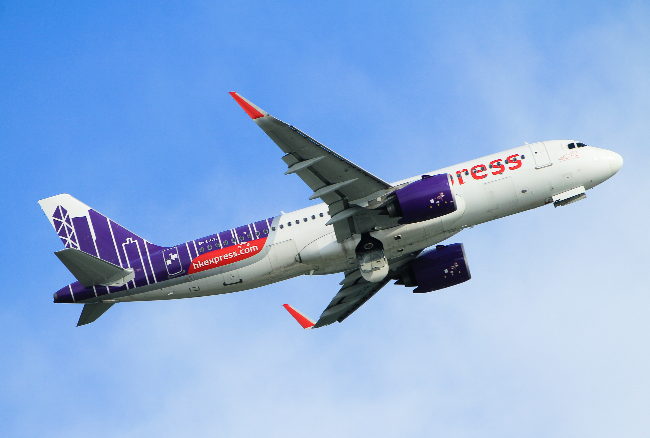 Full size: Hong Kong Express Airbus A320NEO B-LCL at Hong Kong International Airport