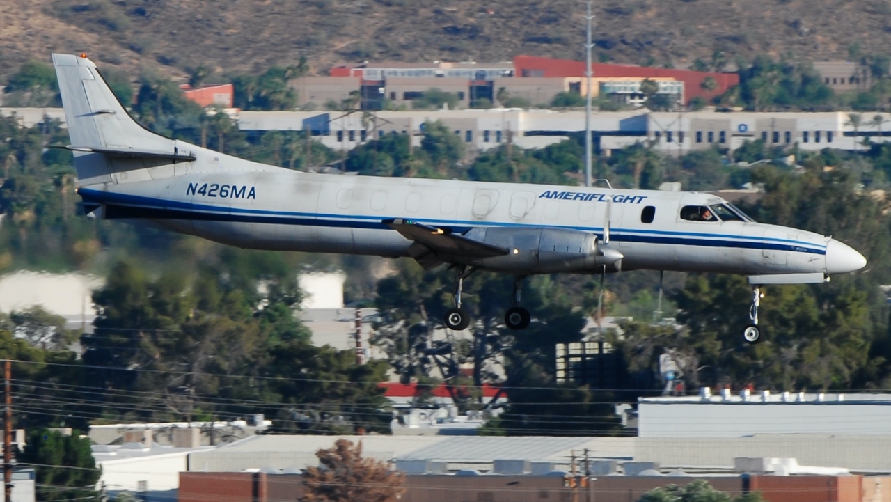 Full size: Ameriflight Fairchild Swearingen Metroliner N426MA at Phoenix Sky Harbor International Airport