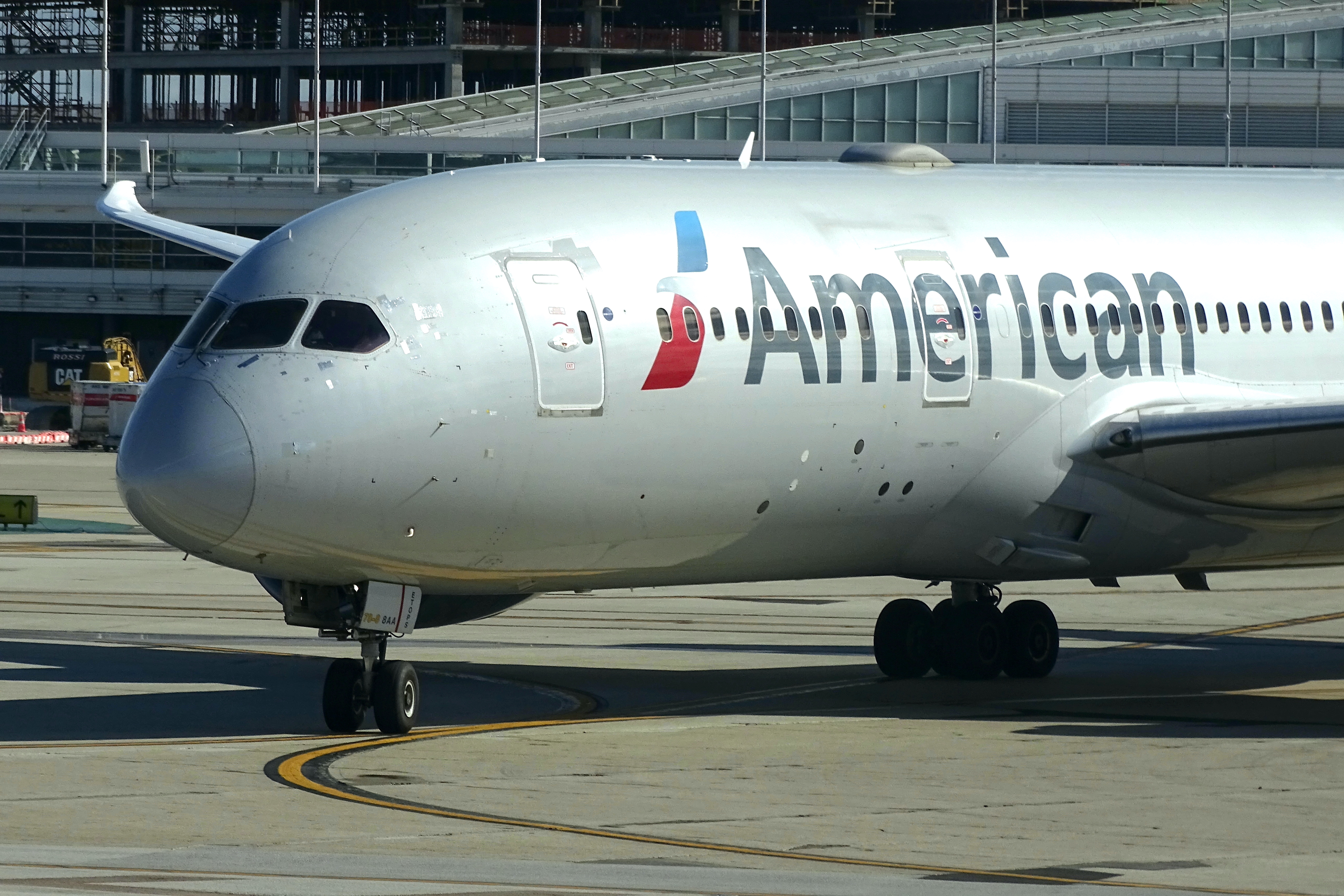 Full size: American Airlines Boeing 787-8 N800AN at Chicago O'Hare International Airport
